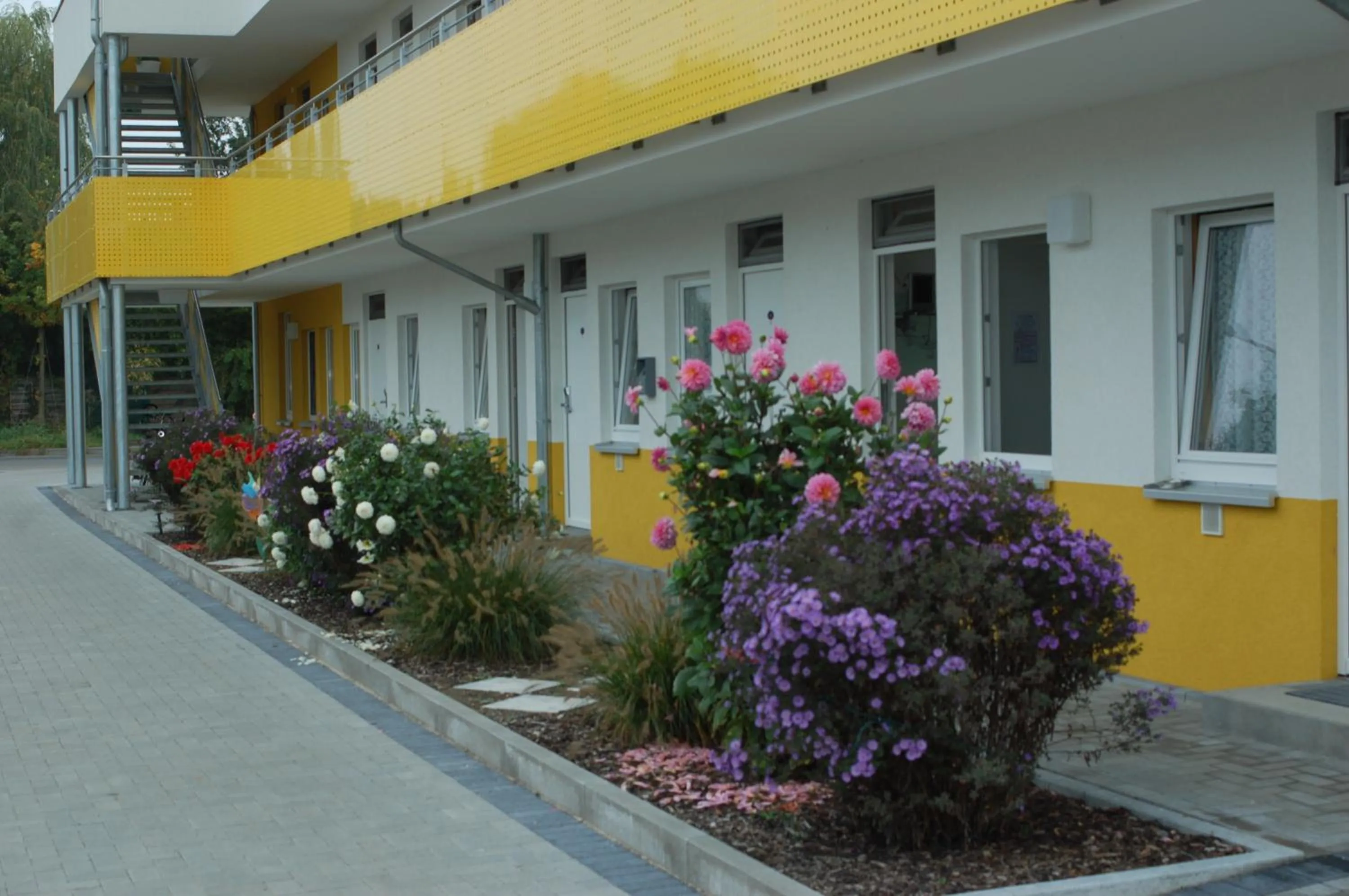 Facade/entrance in i-Motel