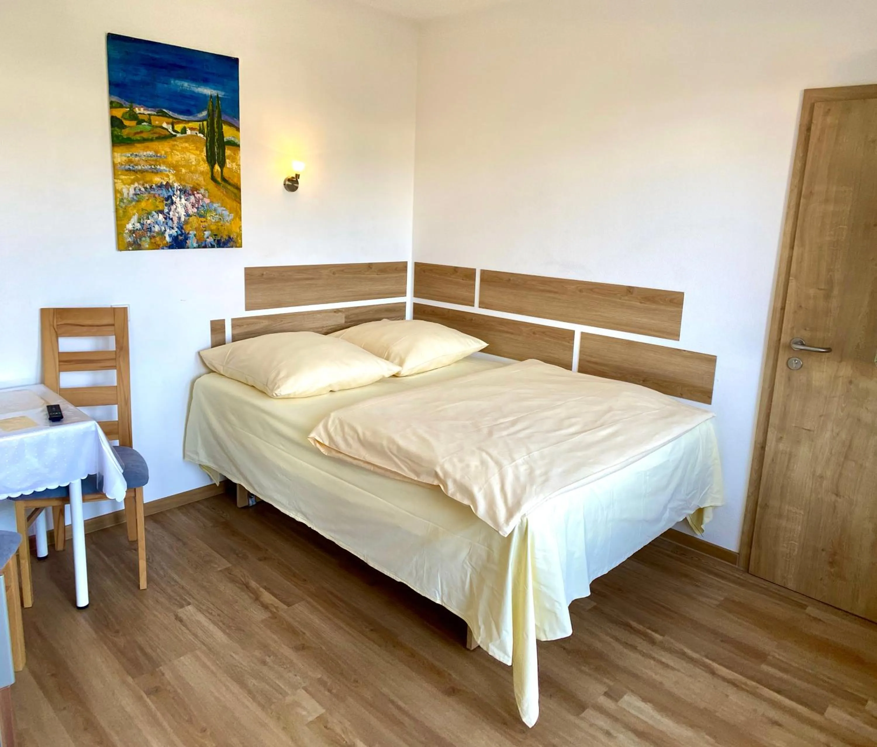 Guests, Bed in i-Motel