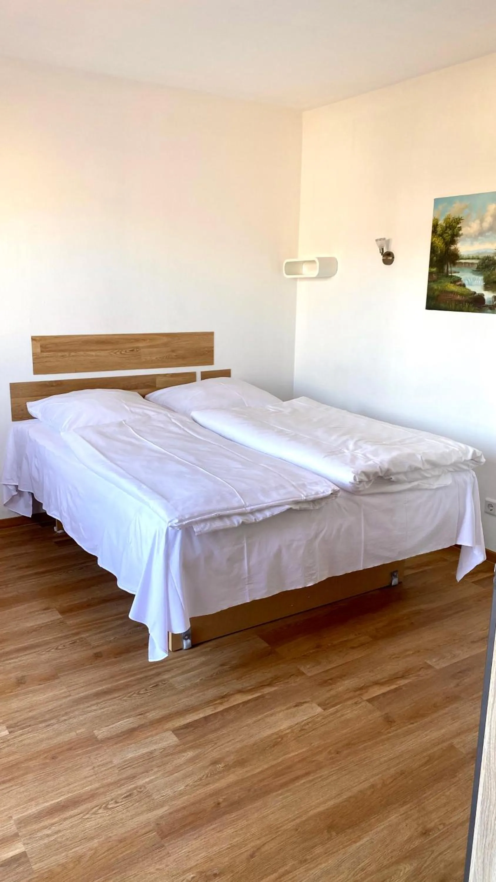 Guests, Bed in i-Motel