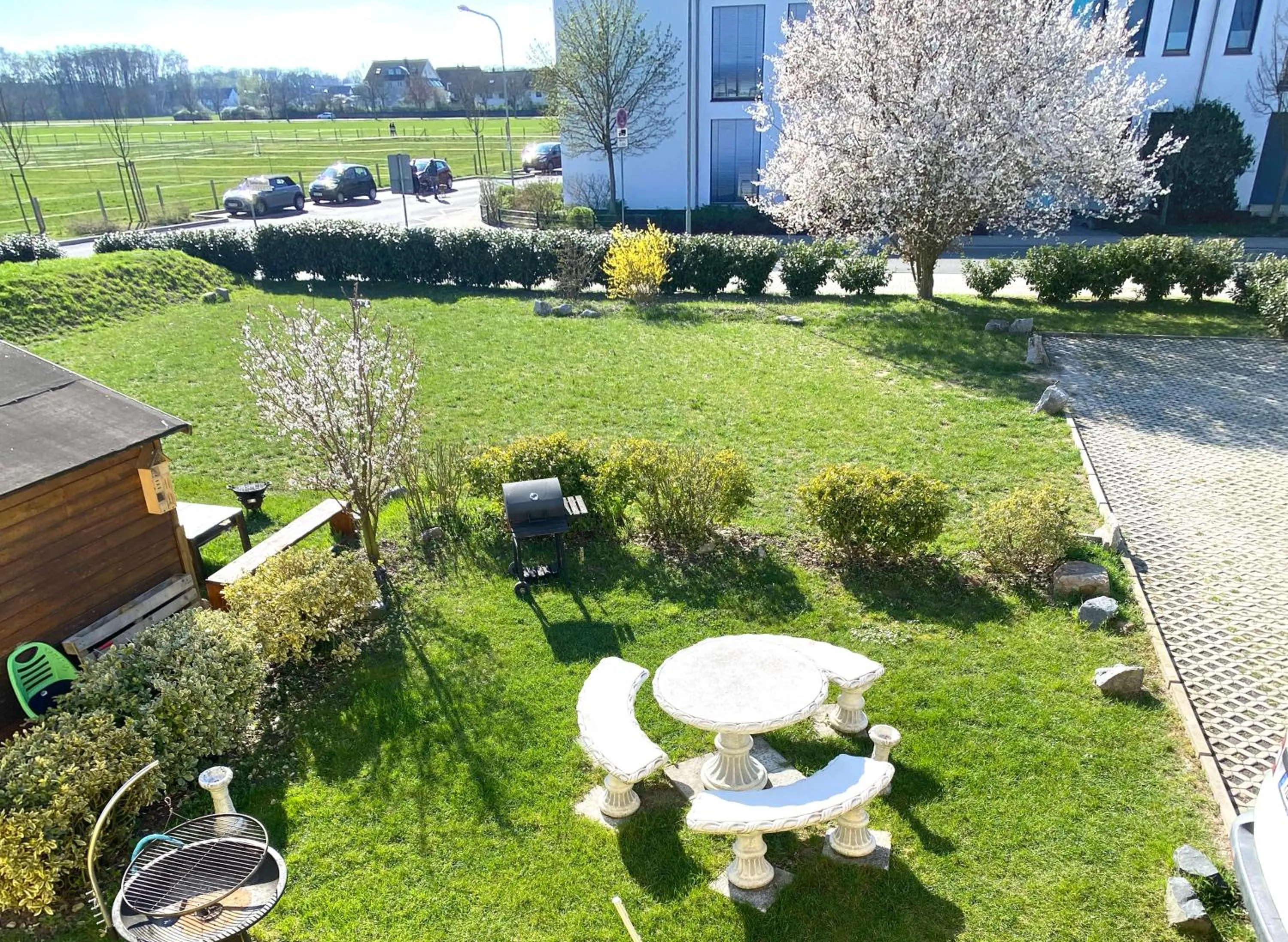 Property building in i-Motel