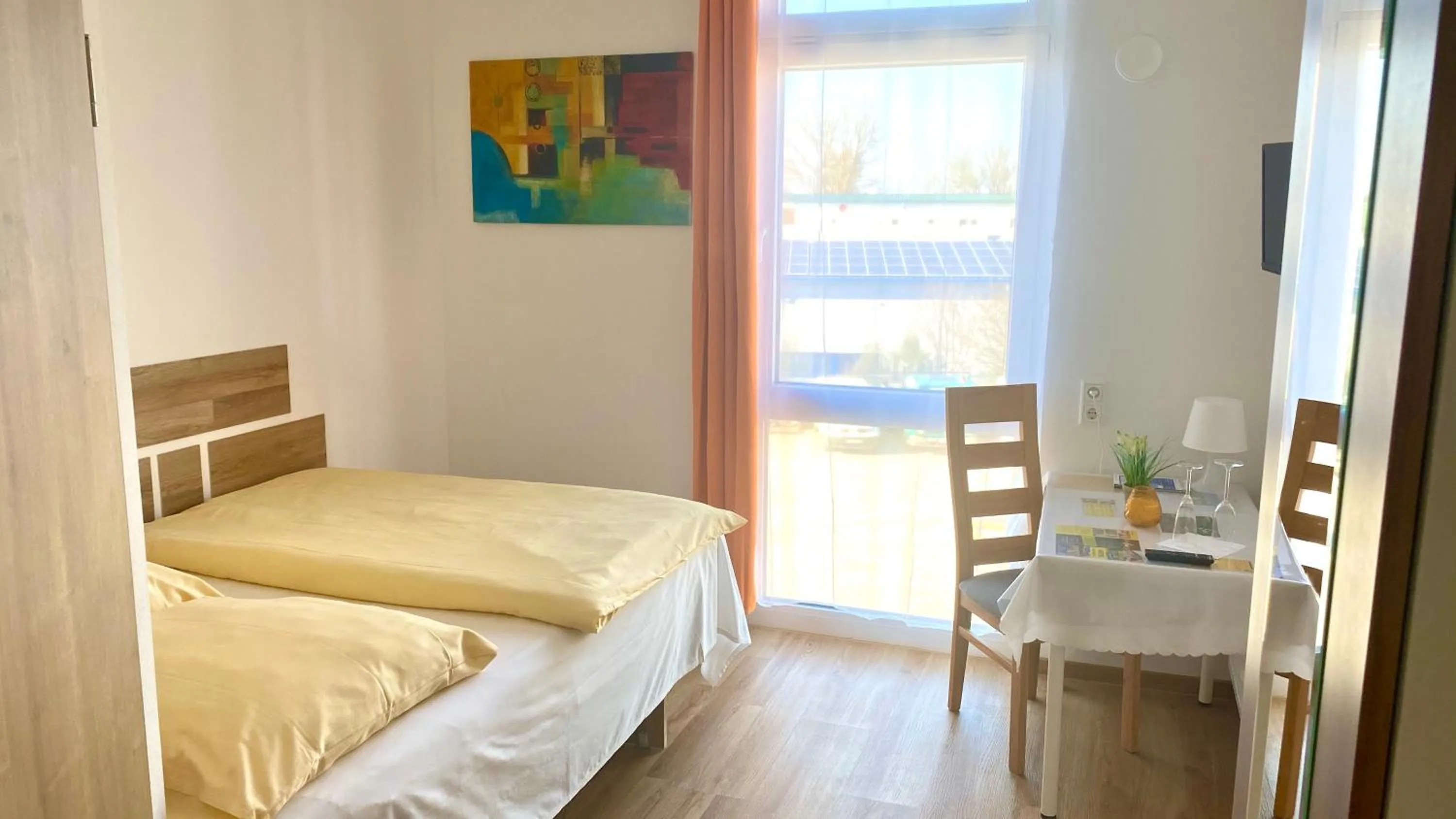 Guests, Bed in i-Motel