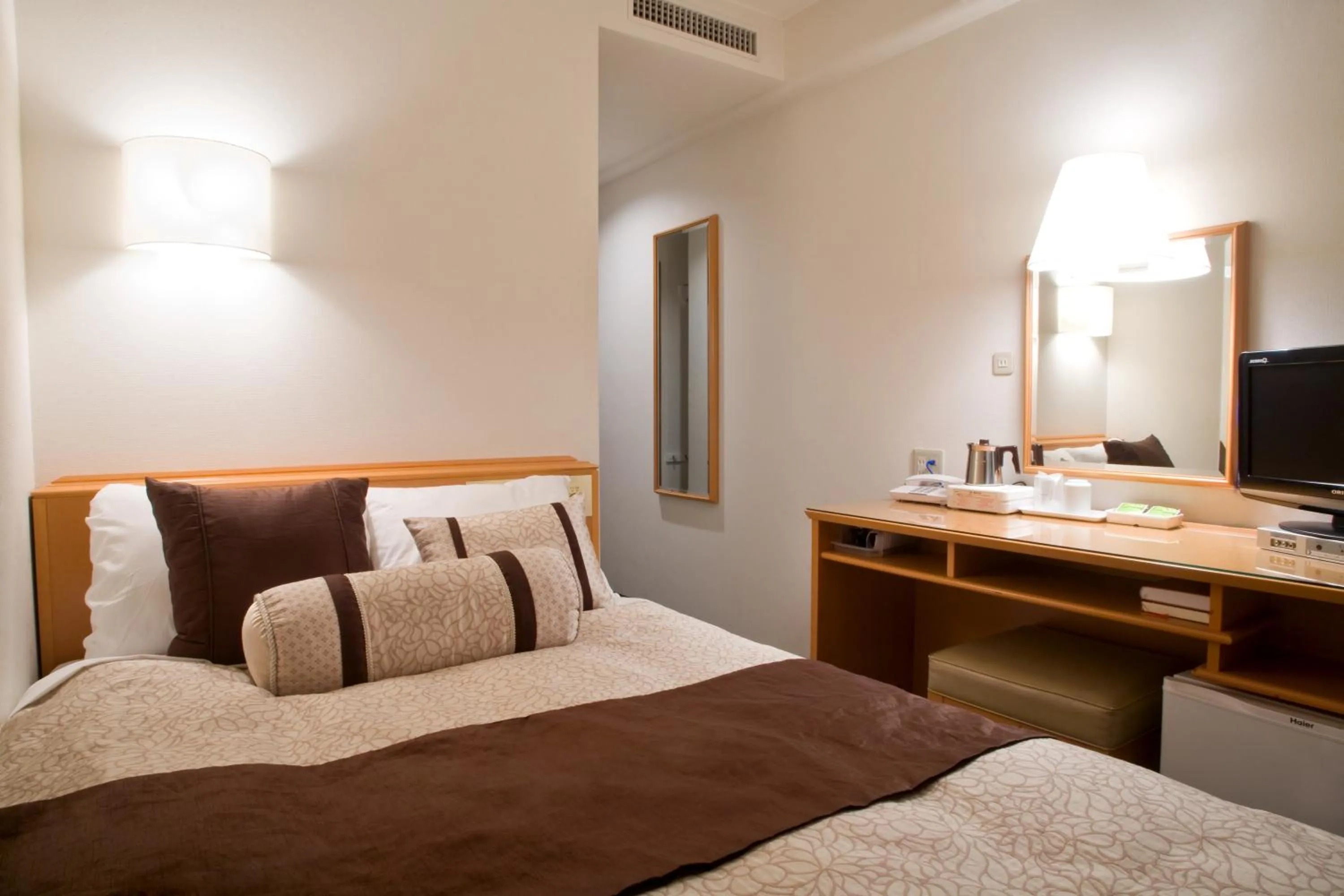 Photo of the whole room, Bed in Kuretake-Inn Hamamatsu Nishi I.C.