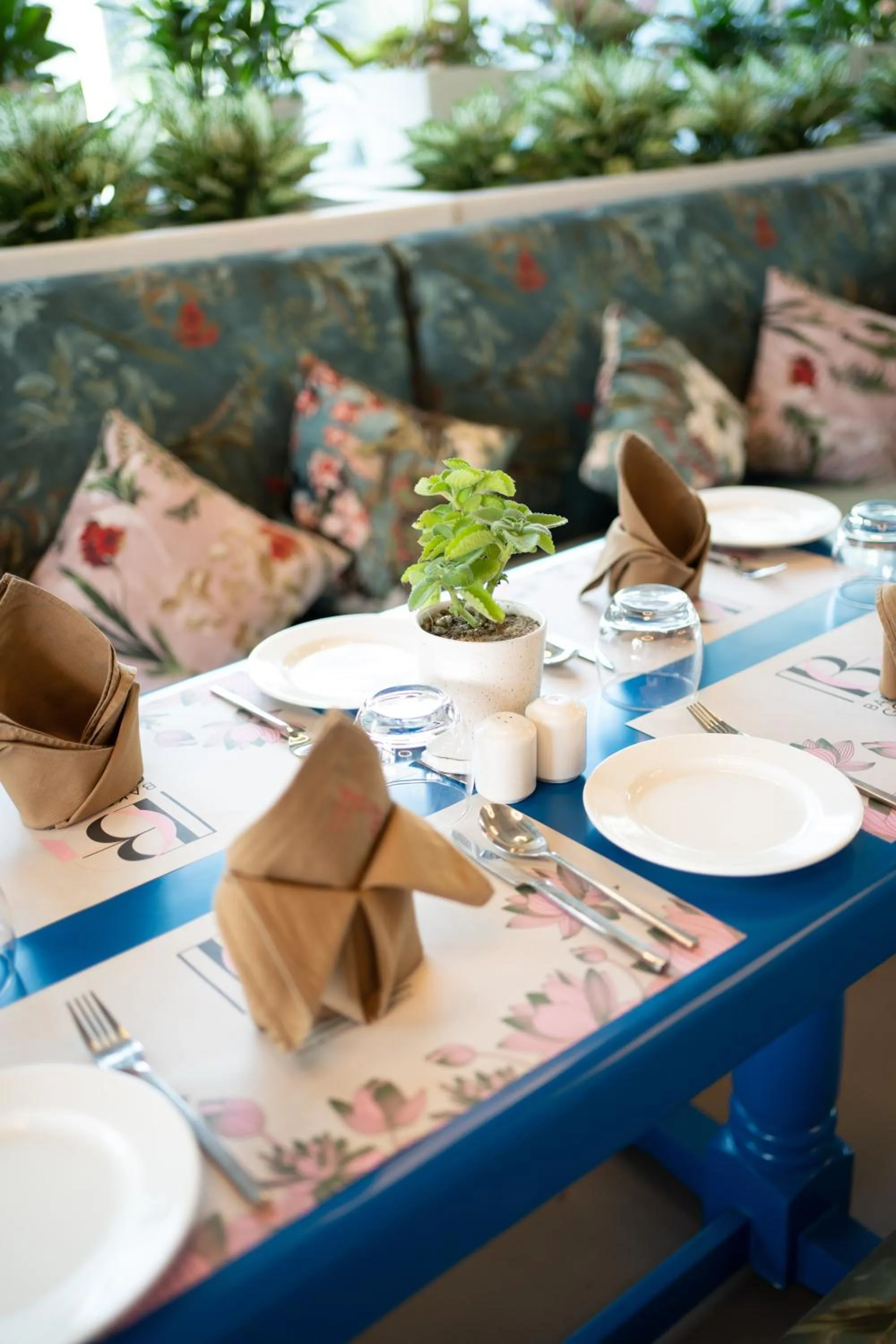 Restaurant/places to eat in BEYZAA HOTEL AND SUITES