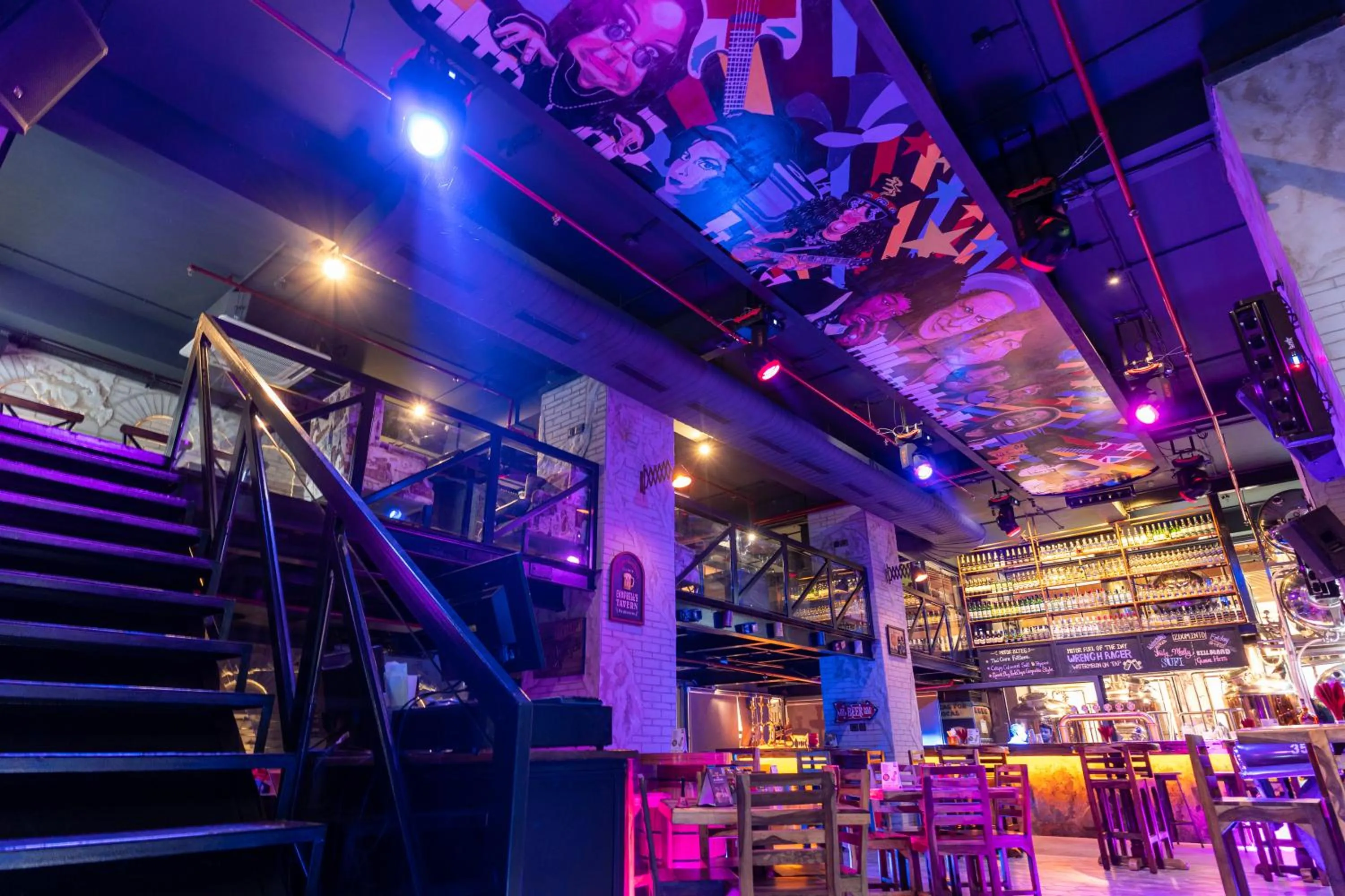 Lounge or bar in BEYZAA HOTEL AND SUITES