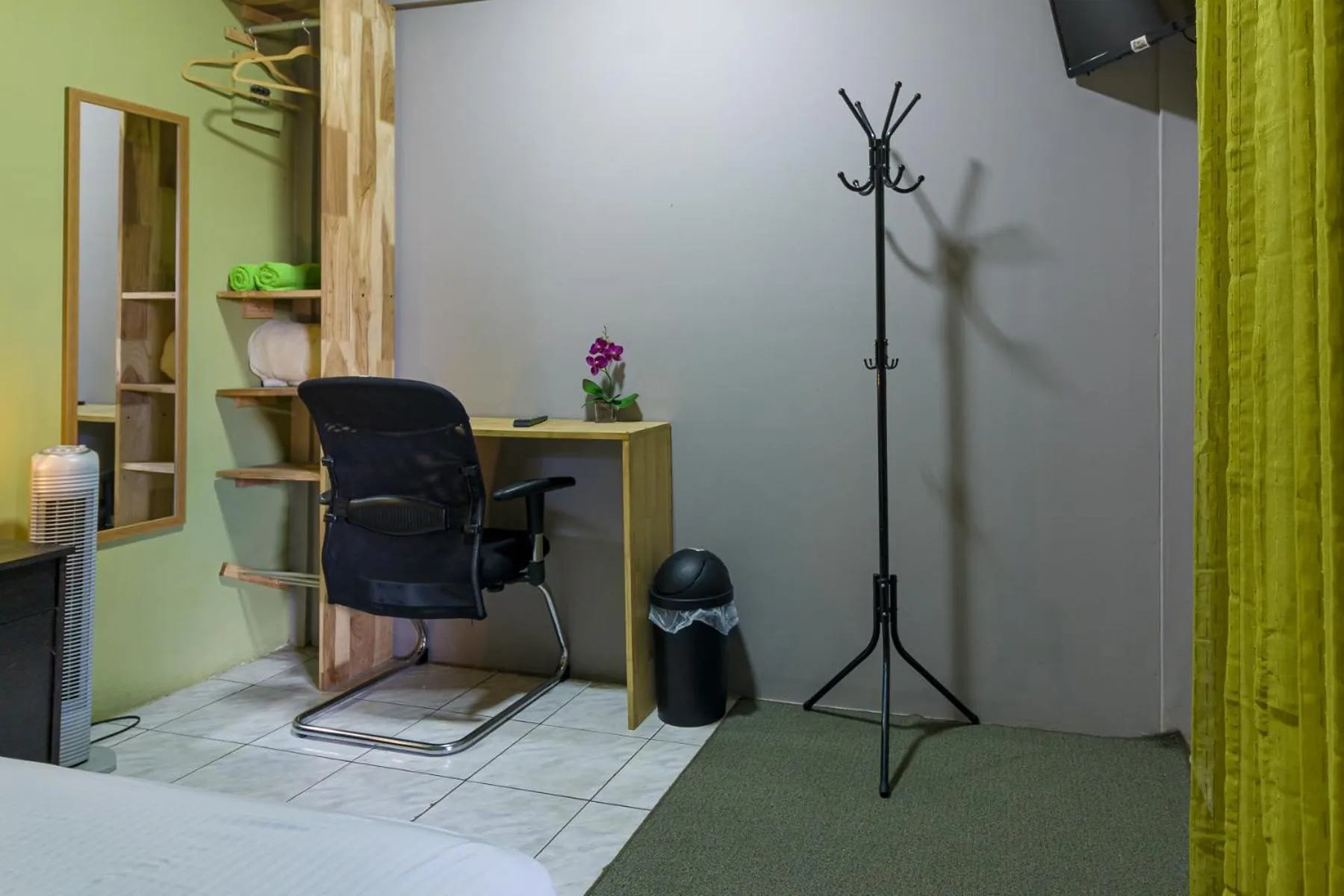 Photo of the whole room in Delcafetalcr