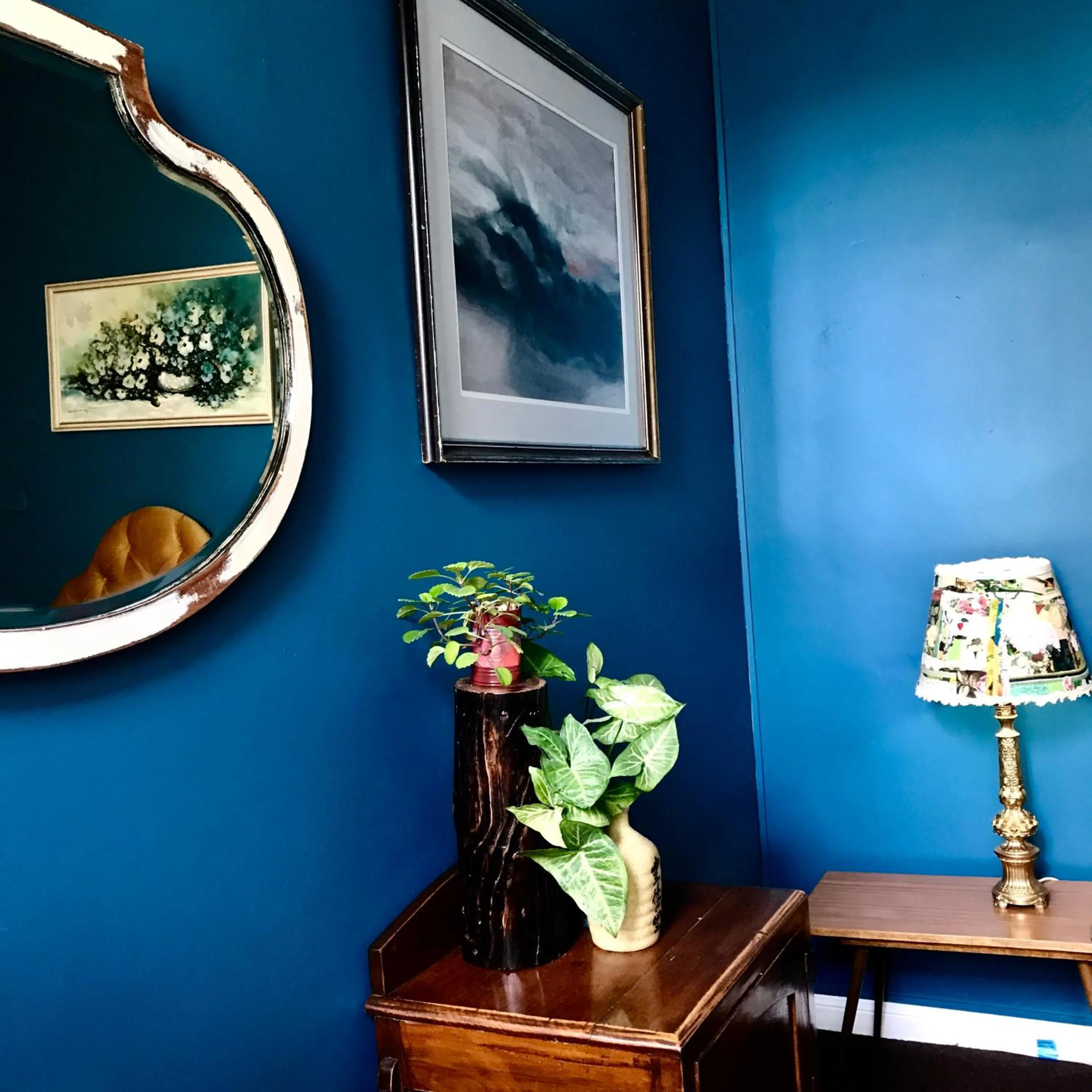 Decorative detail in Vine Valley Inn