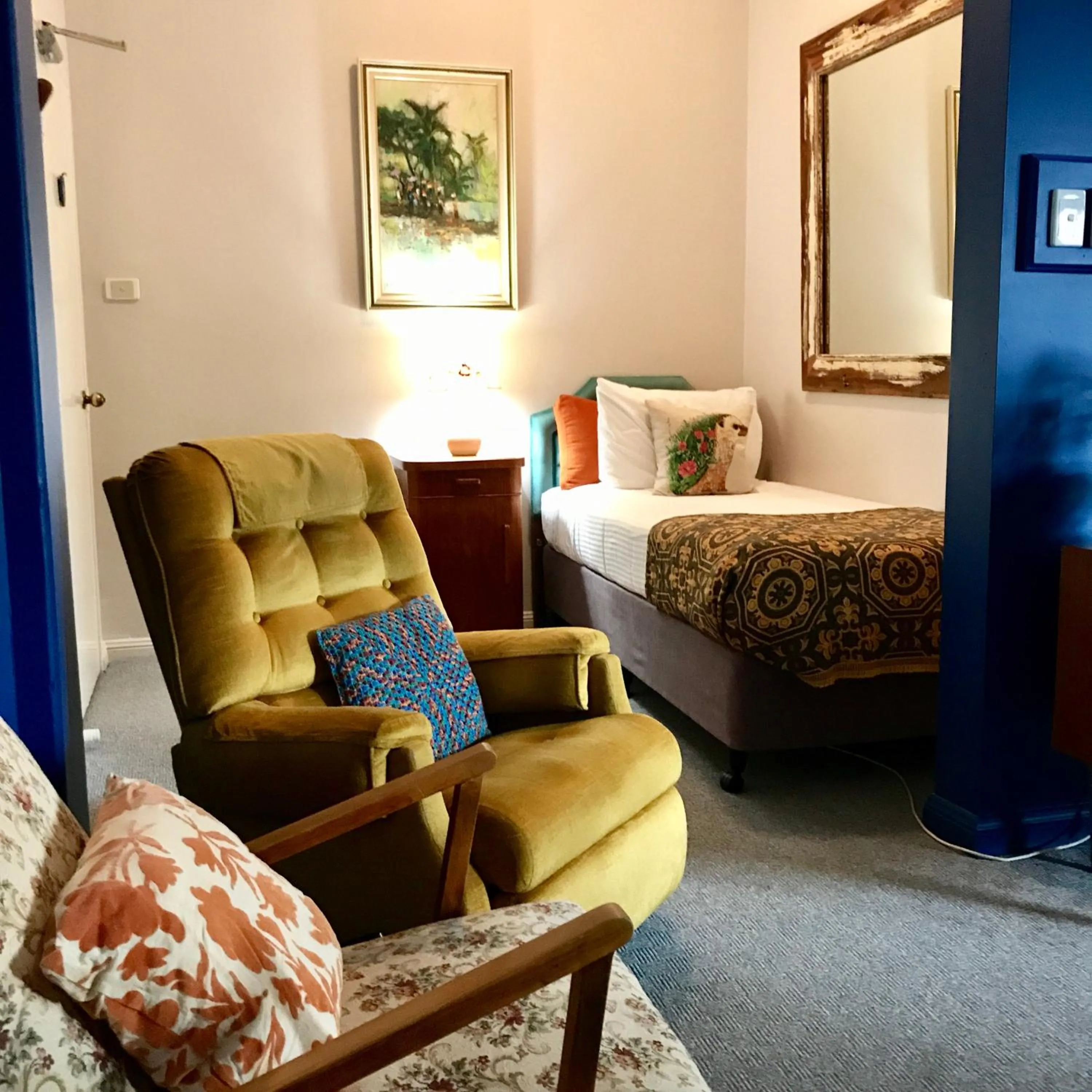 Shower, Bed in Vine Valley Inn