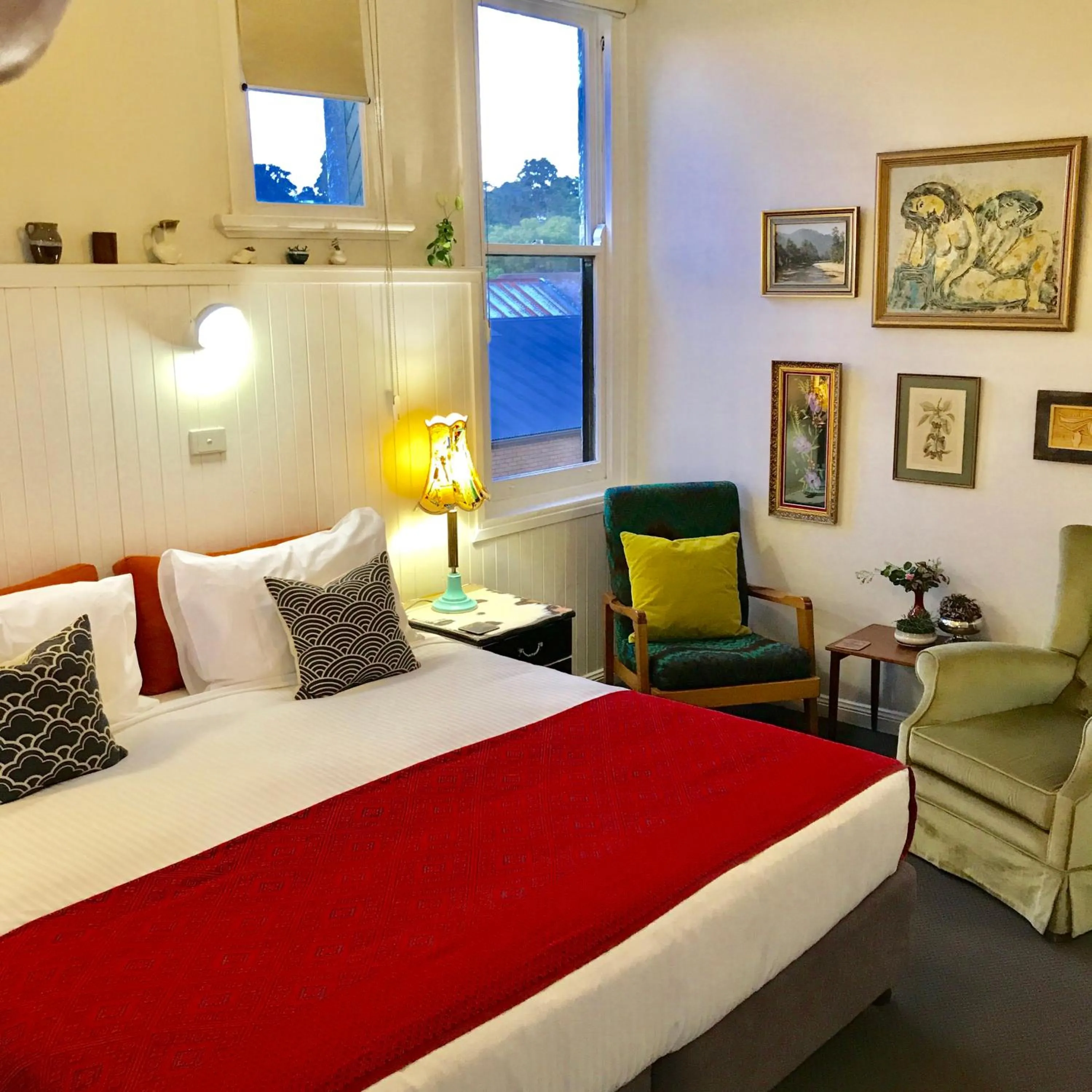 Shower, Bed in Vine Valley Inn