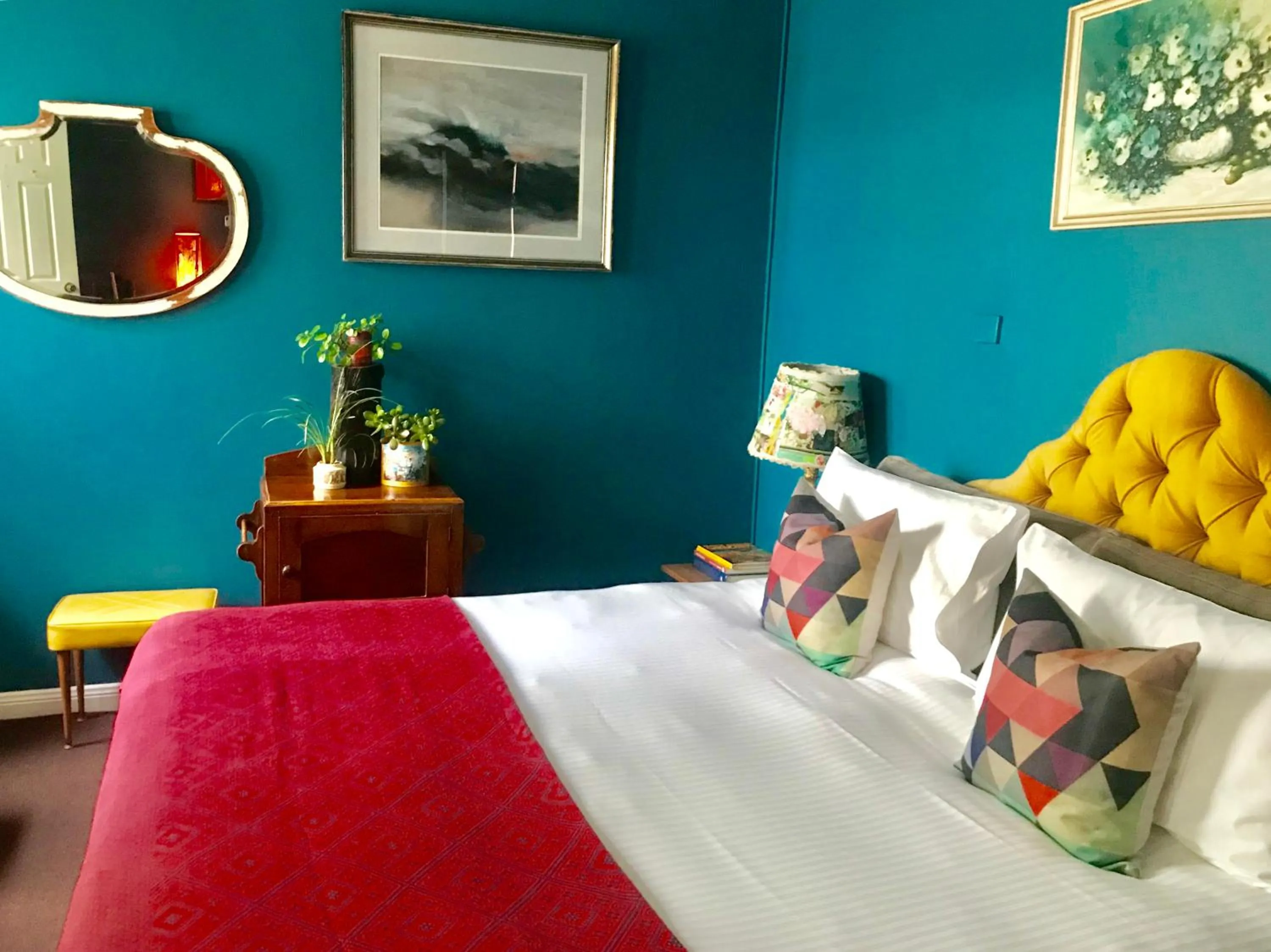 Decorative detail, Bed in Vine Valley Inn