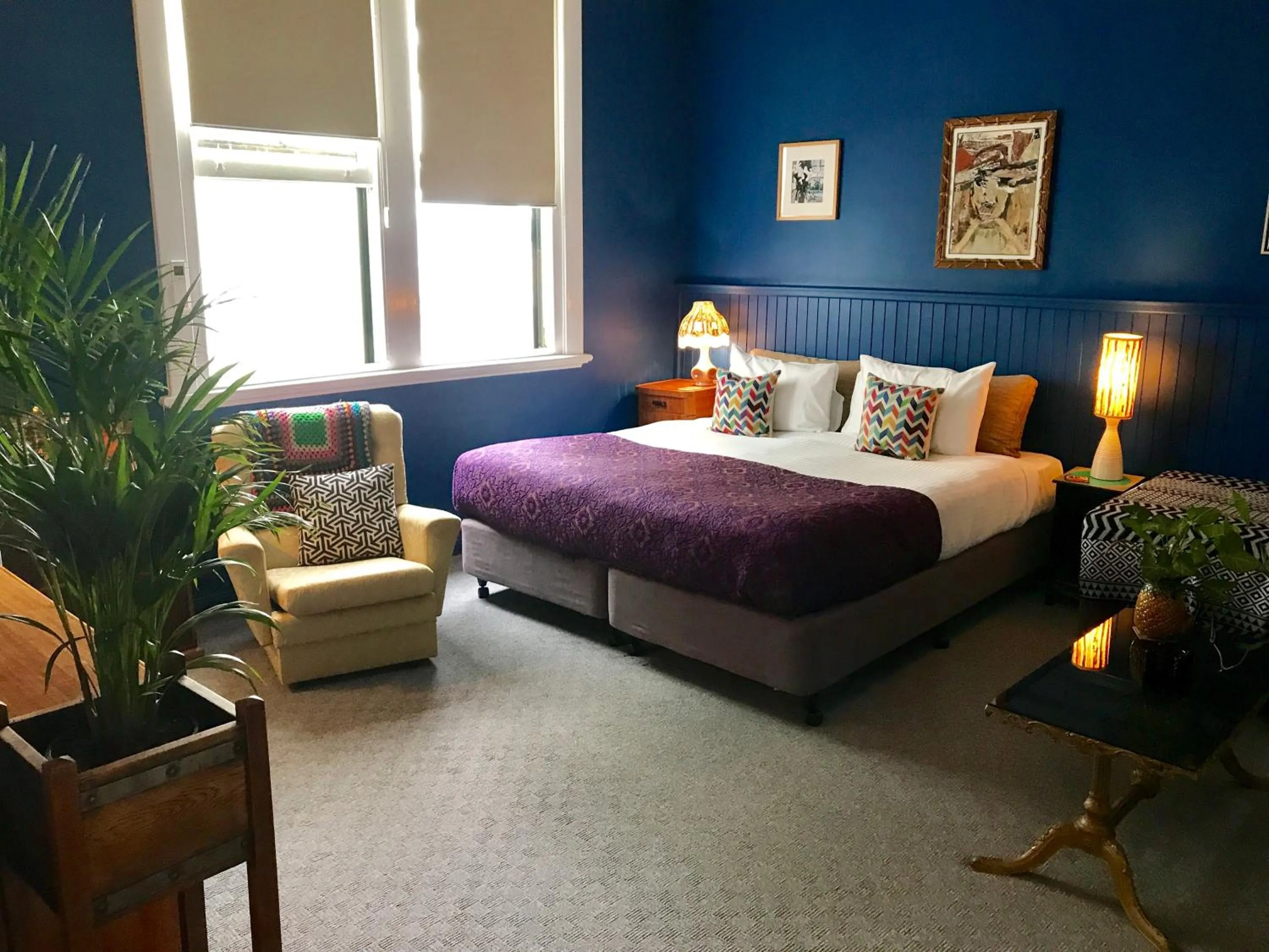 Decorative detail, Bed in Vine Valley Inn