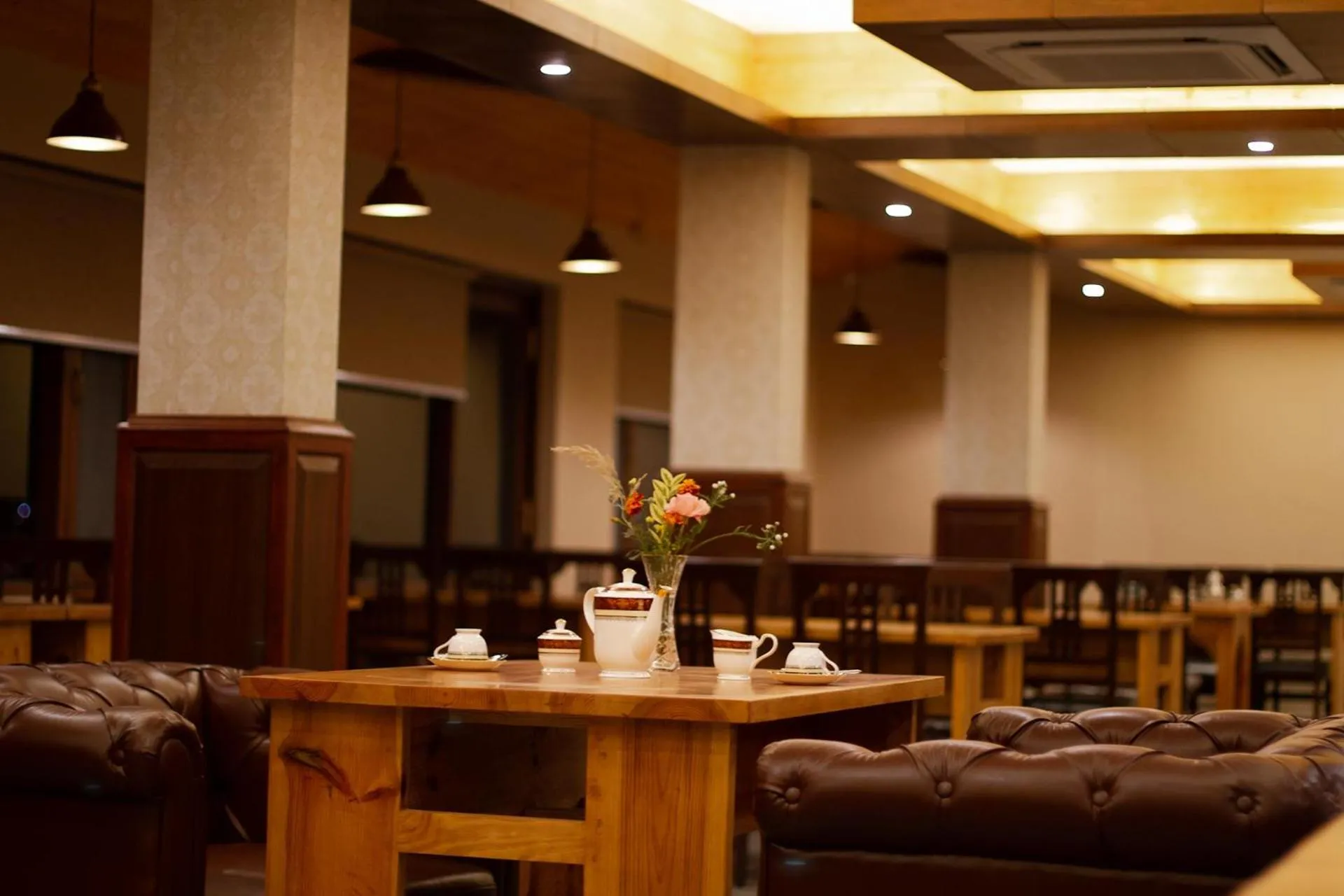 Restaurant/places to eat in Aloka Resort