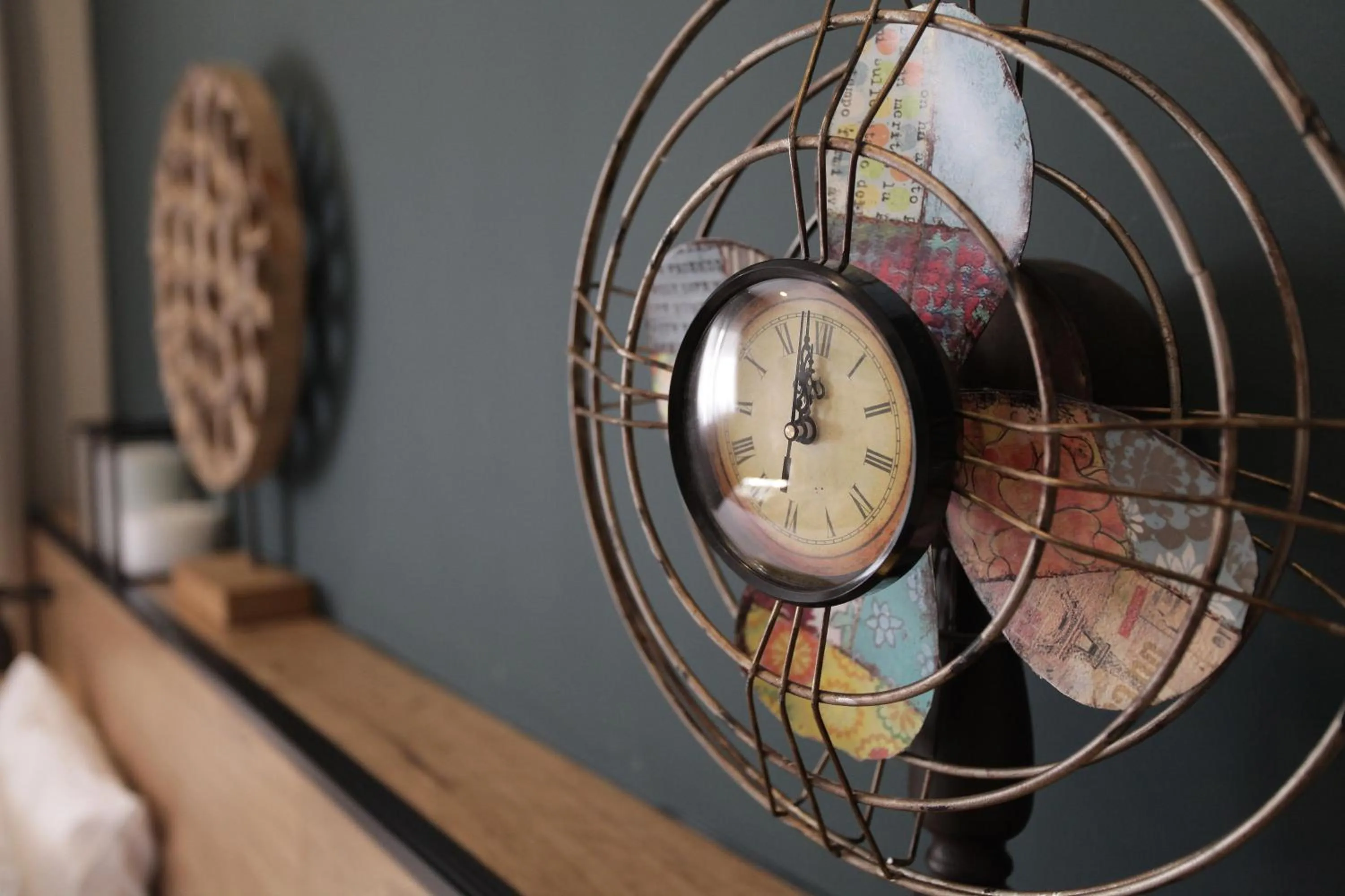 Decorative detail, Drinks in Olive The White House