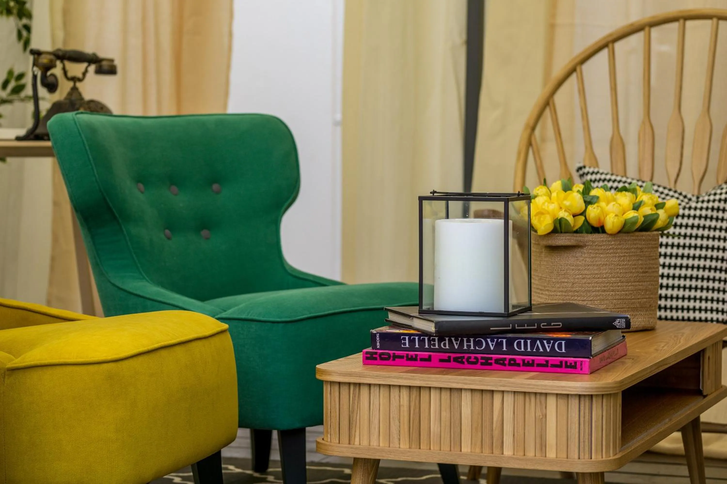 Area and facilities in Olive The White House