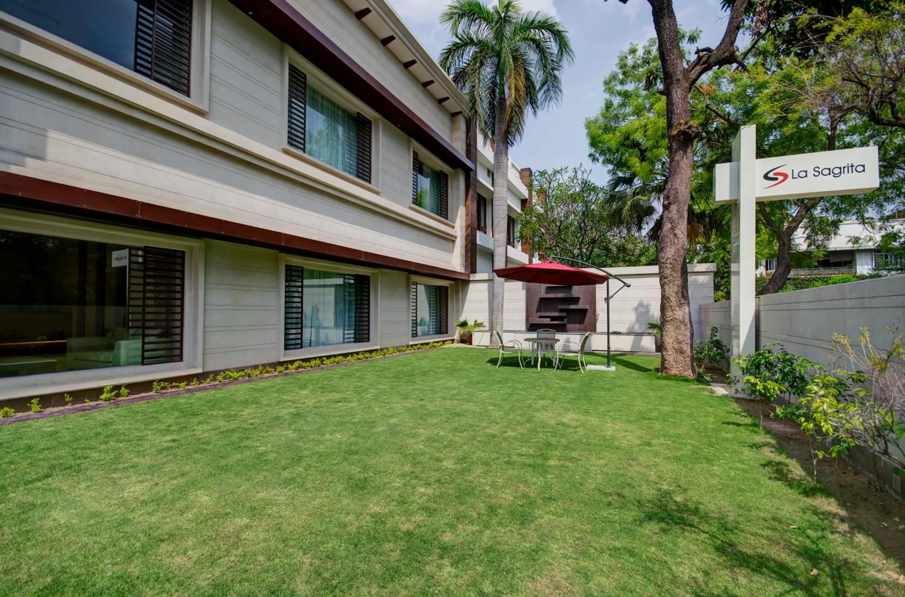 Garden in Hotel La Sagrita,Sunder Nagar