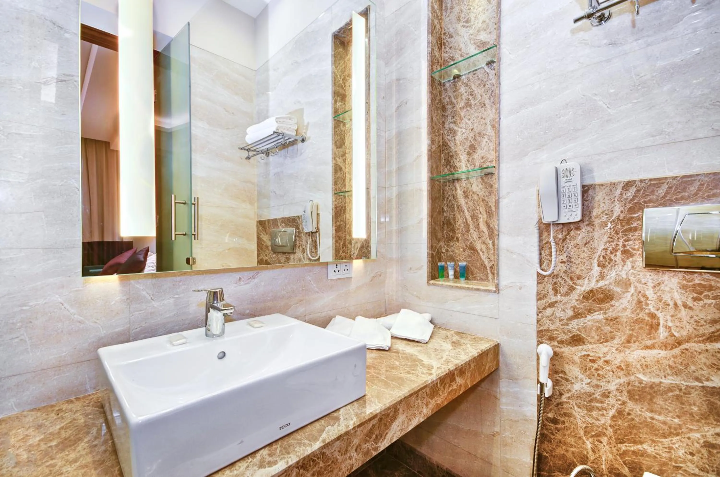 Bathroom in Hotel La Sagrita,Sunder Nagar