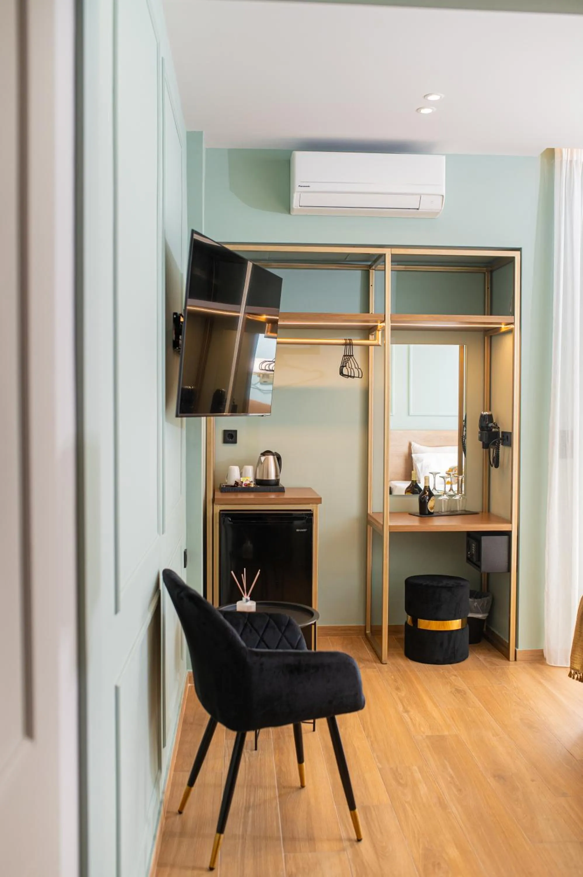 TV and multimedia in Aggelos Hotel