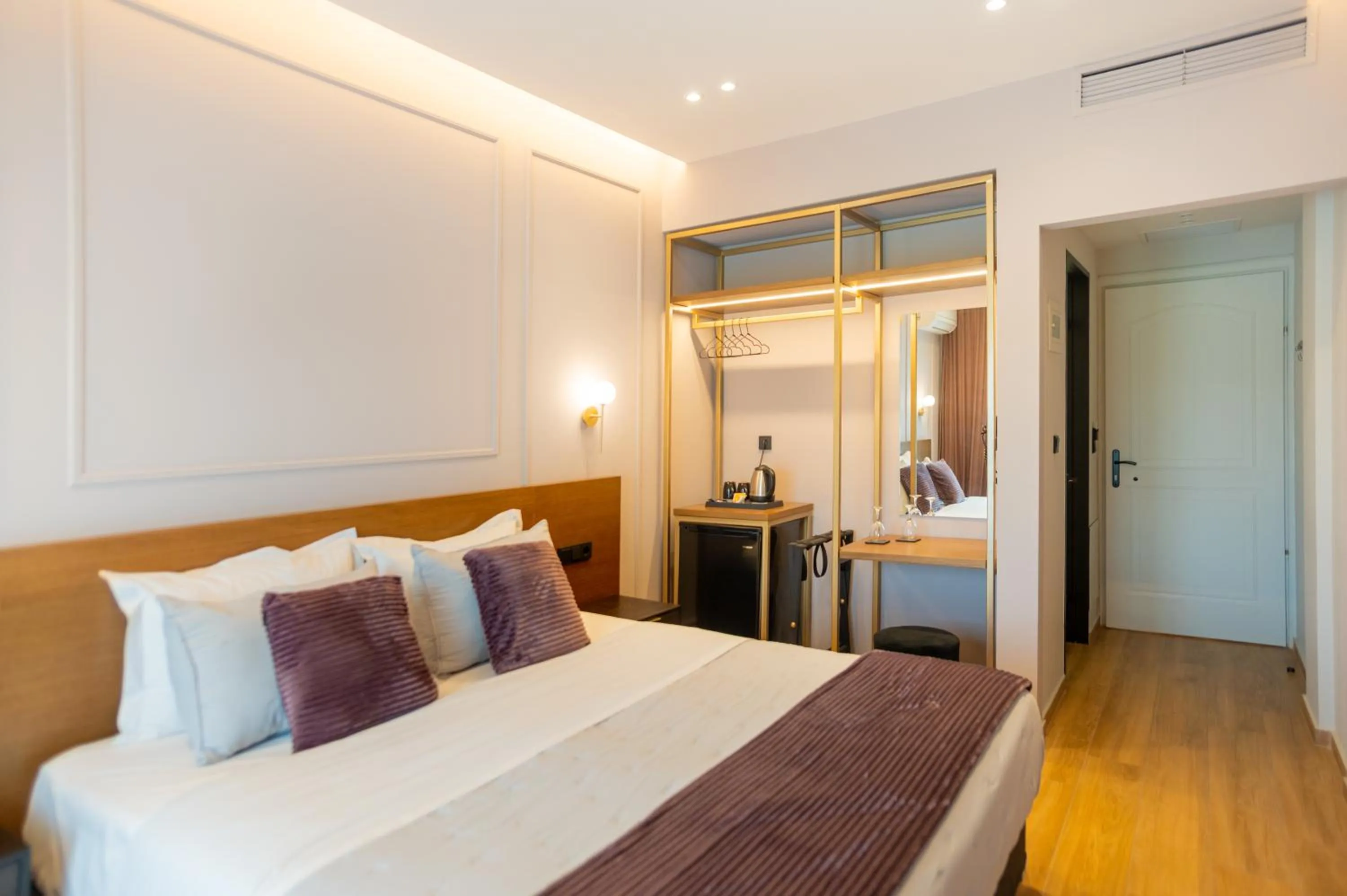 Bedroom, Bed in Aggelos Hotel