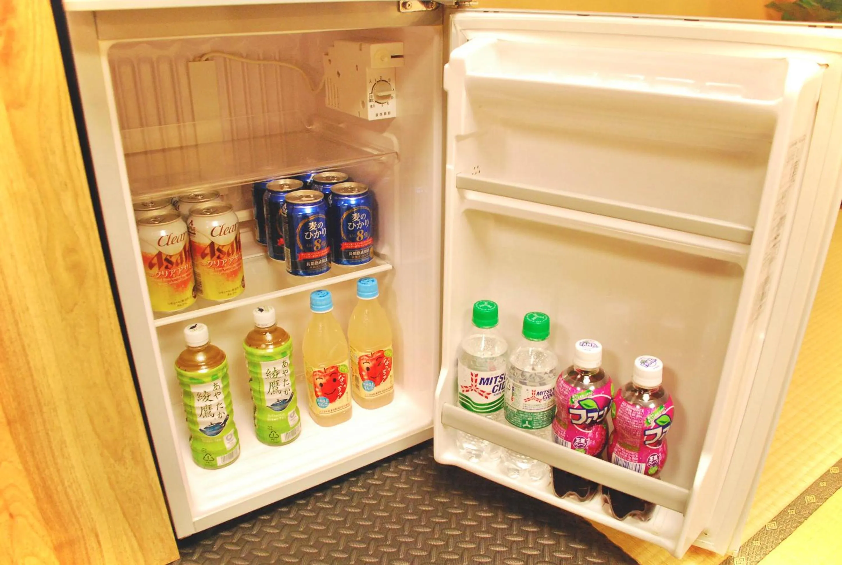 On-site shops in Cocomock House