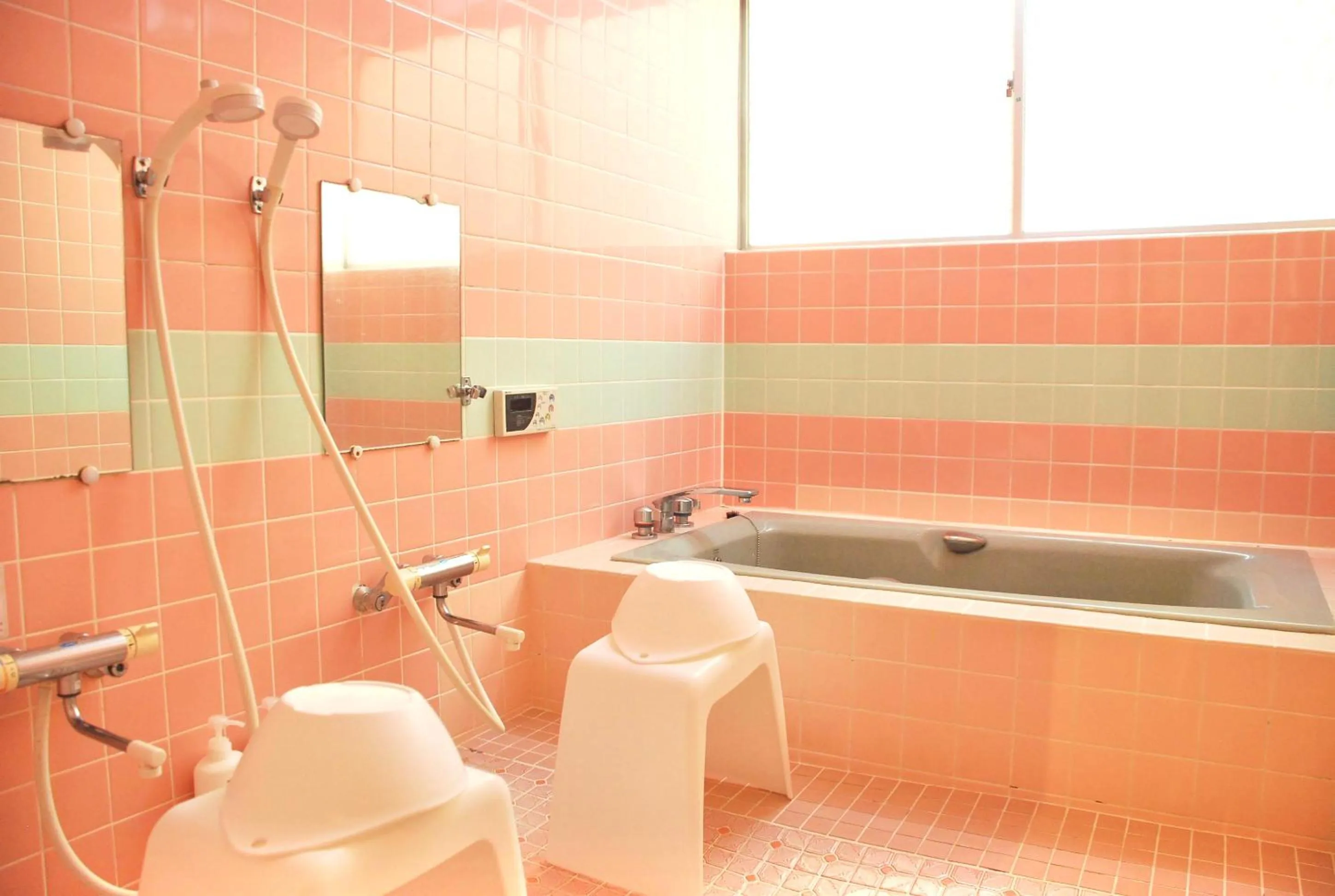 Shower in Cocomock House