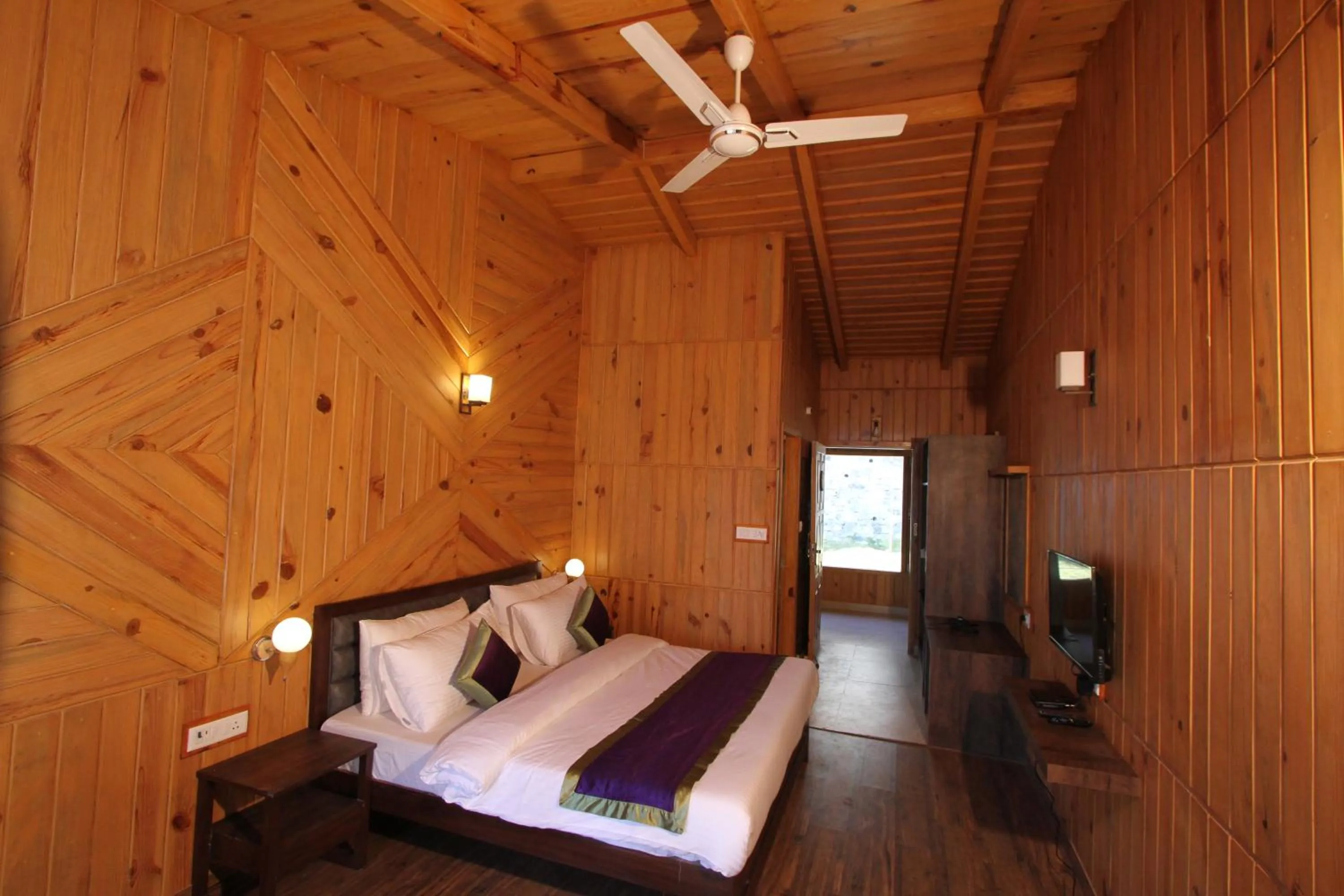 TV and multimedia, Bed in The Nature's Green Resort, Bhimtal, Nainital