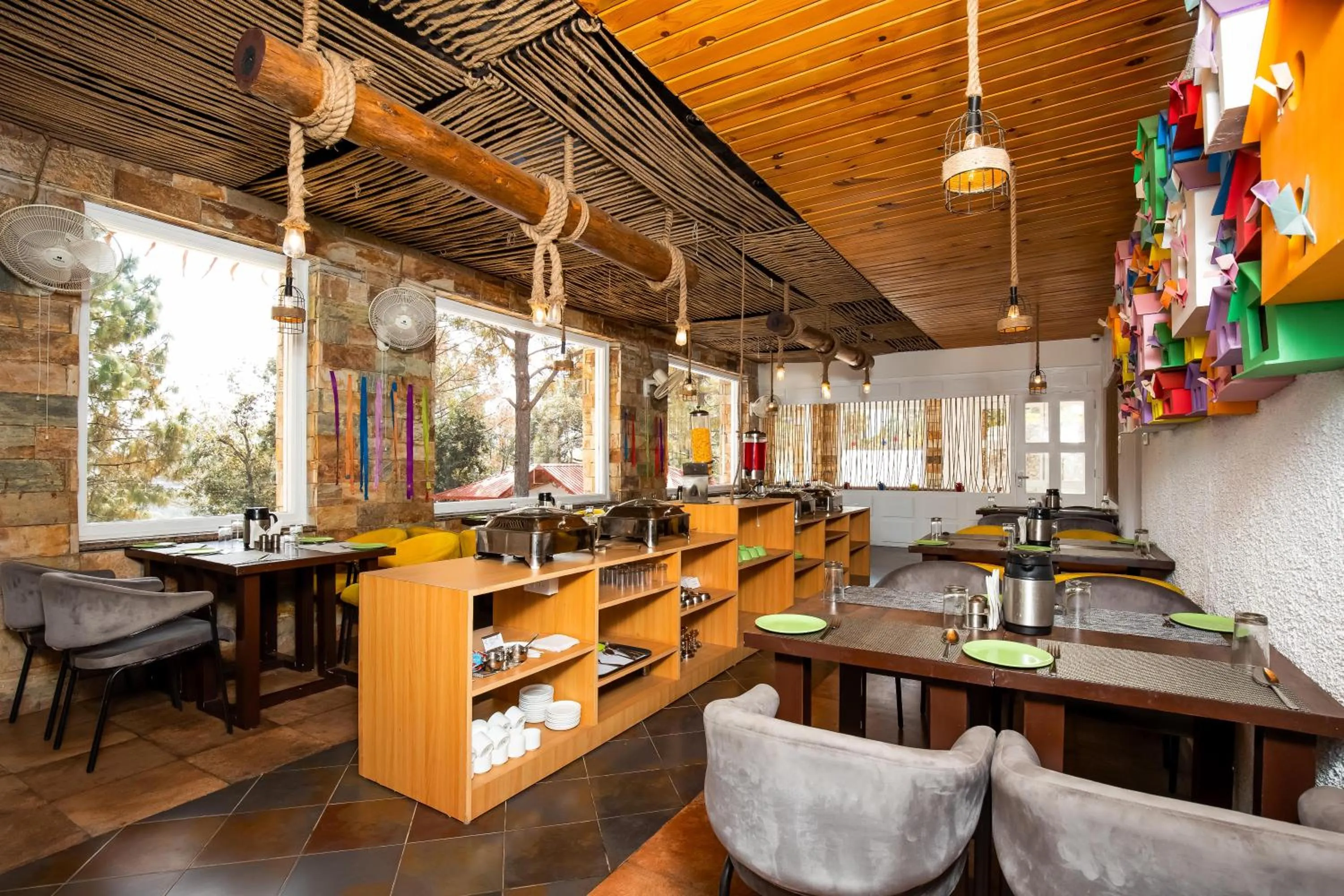 Restaurant/places to eat in The Nature's Green Resort, Bhimtal, Nainital