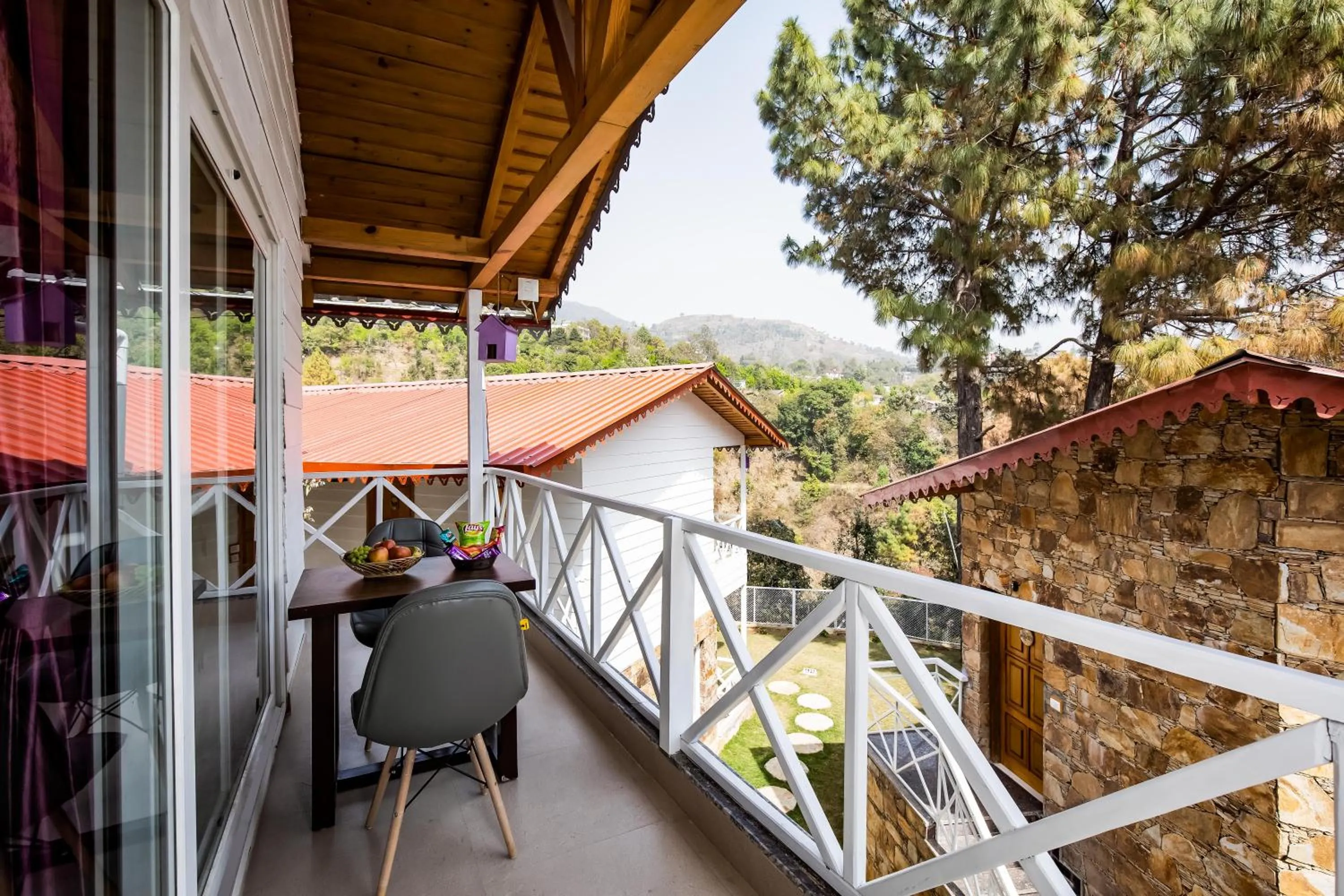 Balcony/Terrace in The Nature's Green Resort, Bhimtal, Nainital