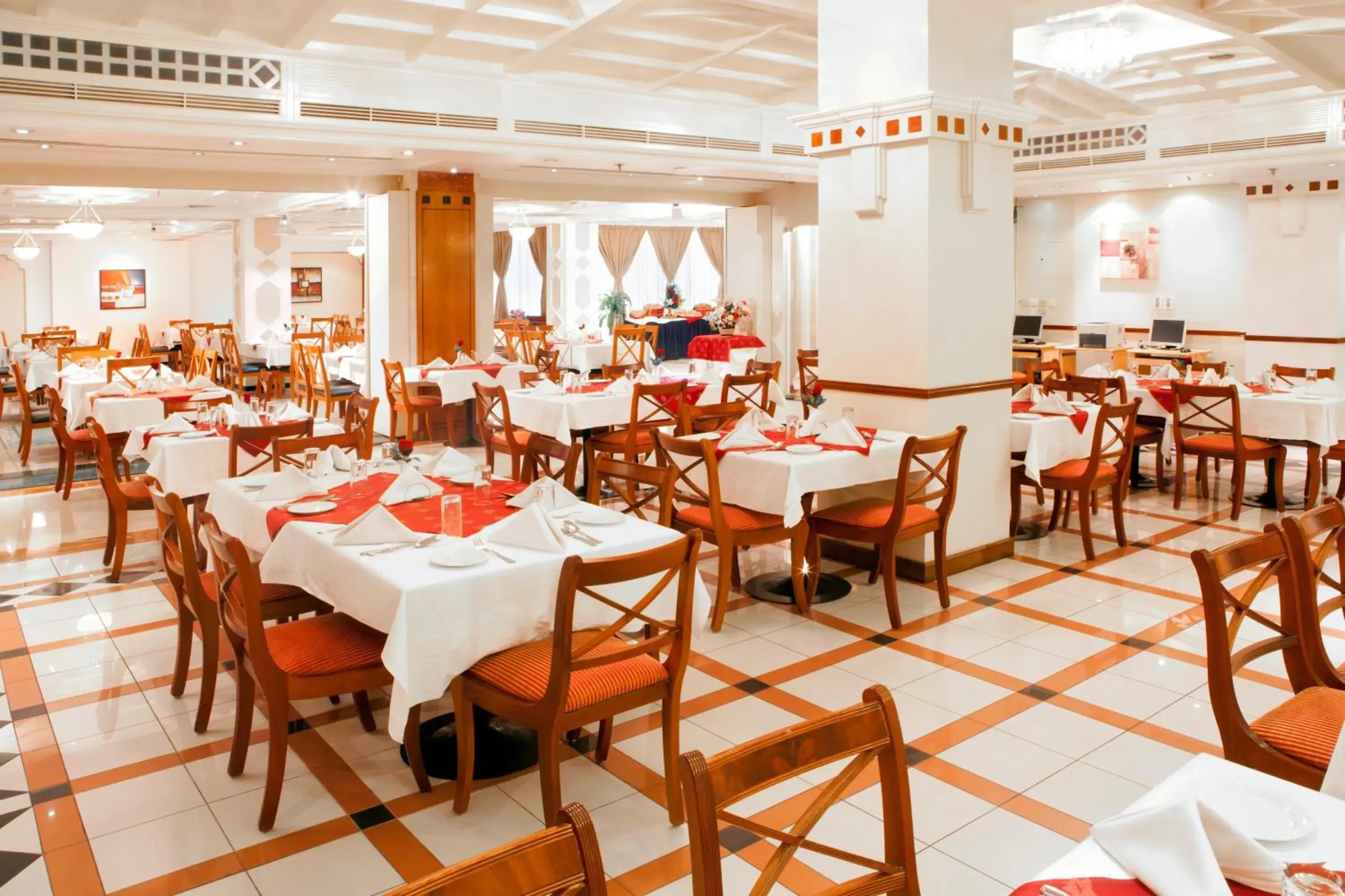 Restaurant/places to eat in Landmark Hotel Restaurant/places to eat in Landmark Hotel