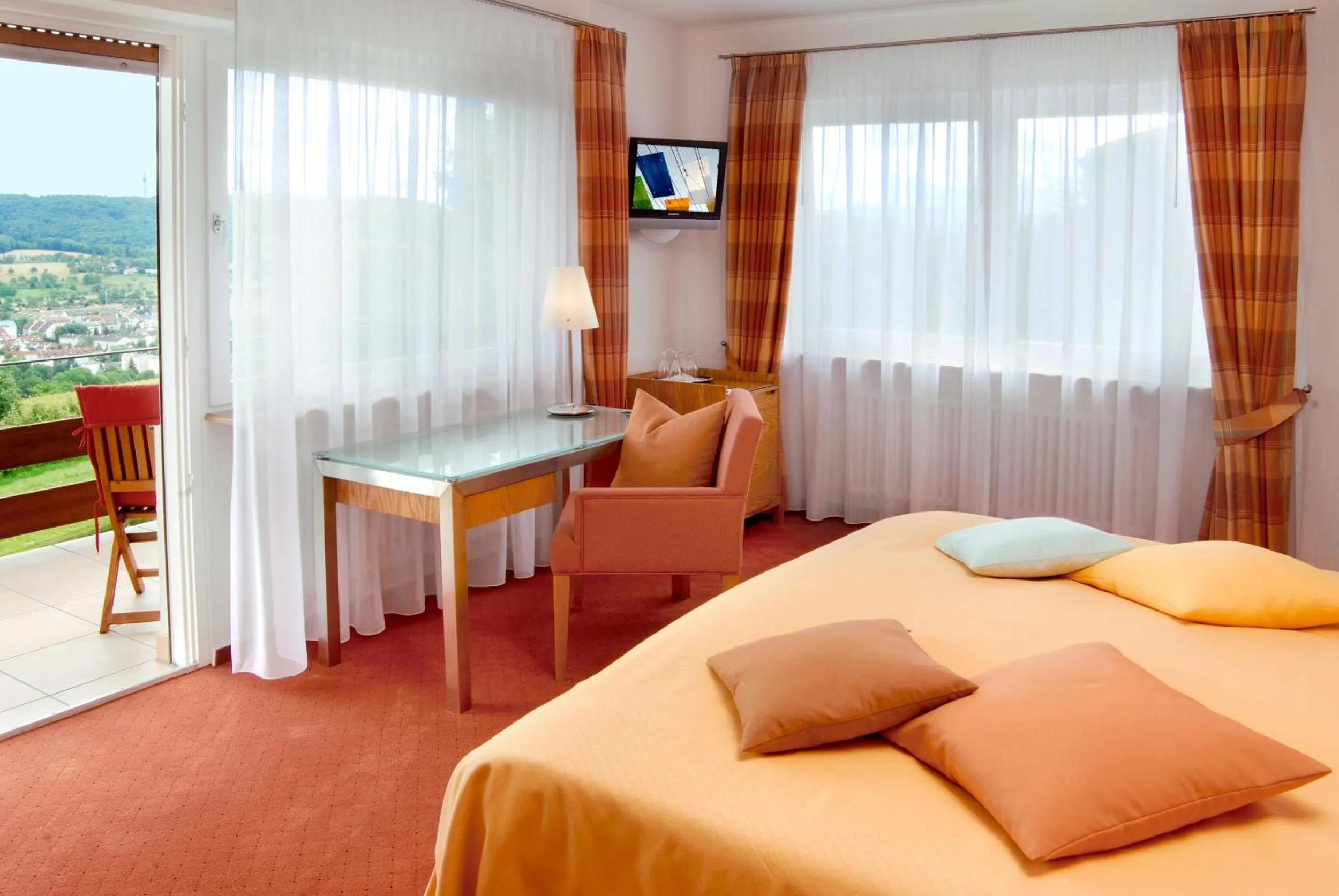 Bed in Restaurant-Hotel Maien