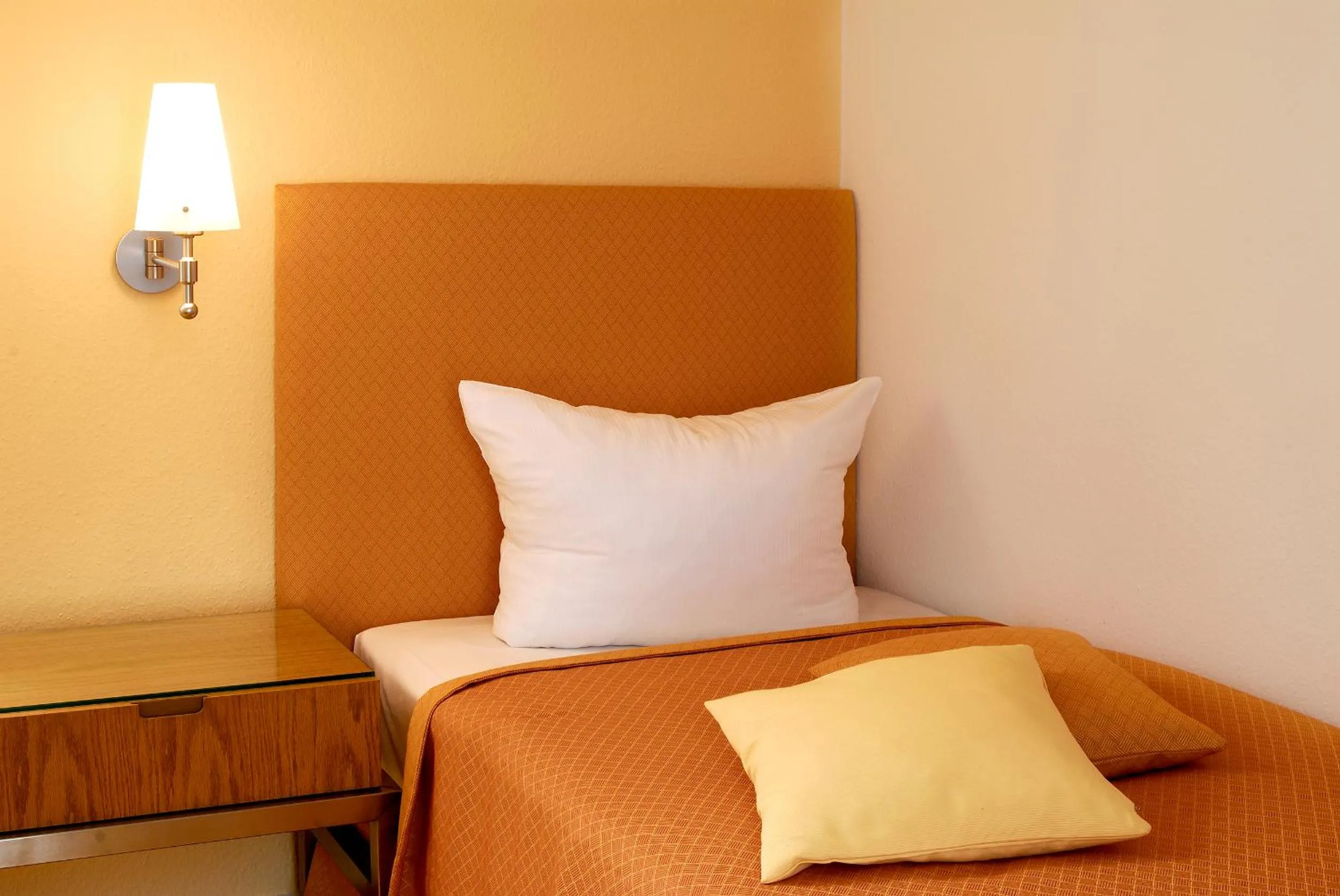 Bed in Restaurant-Hotel Maien