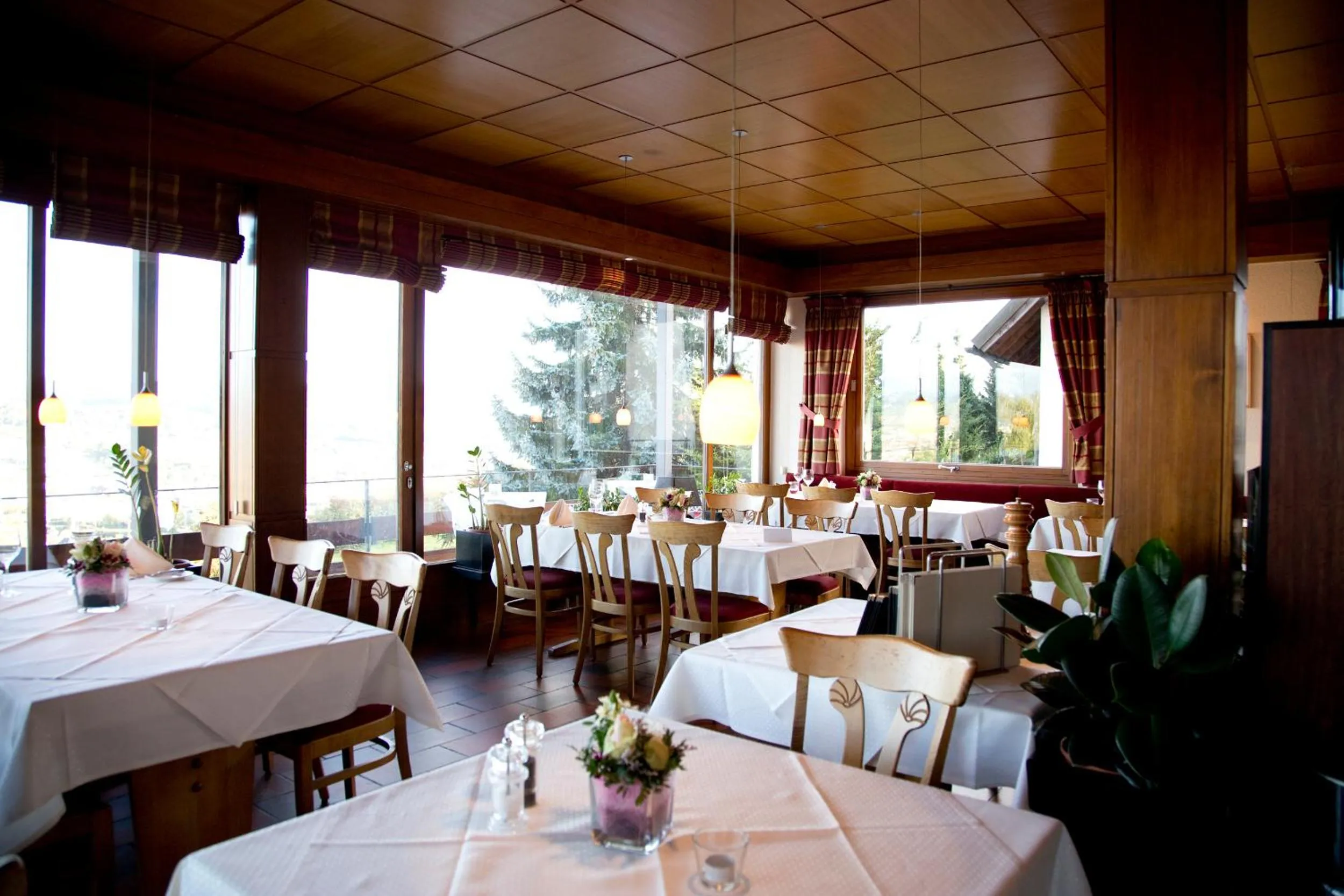 Restaurant/places to eat in Restaurant-Hotel Maien