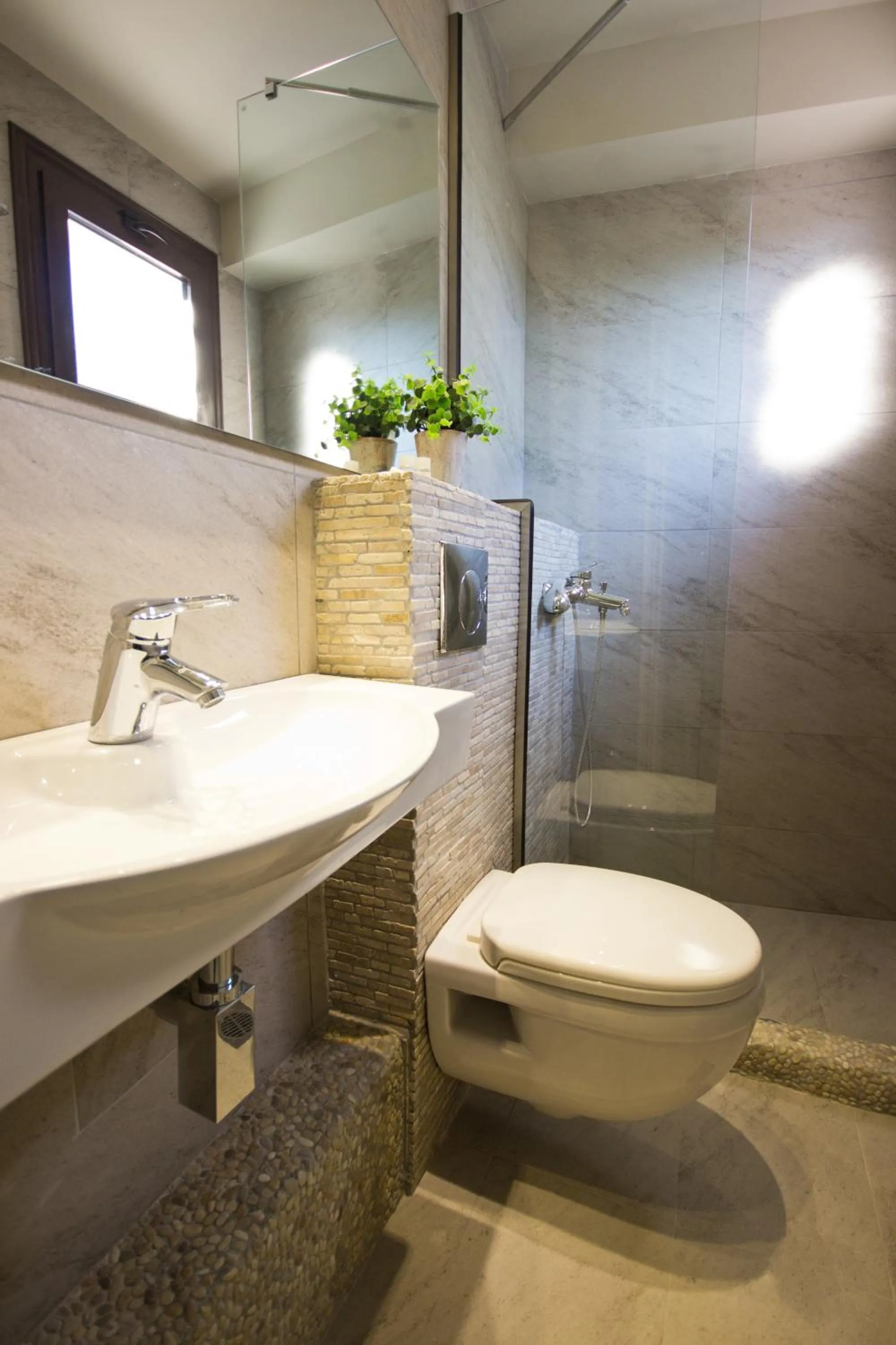 Shower in Hotel Galini