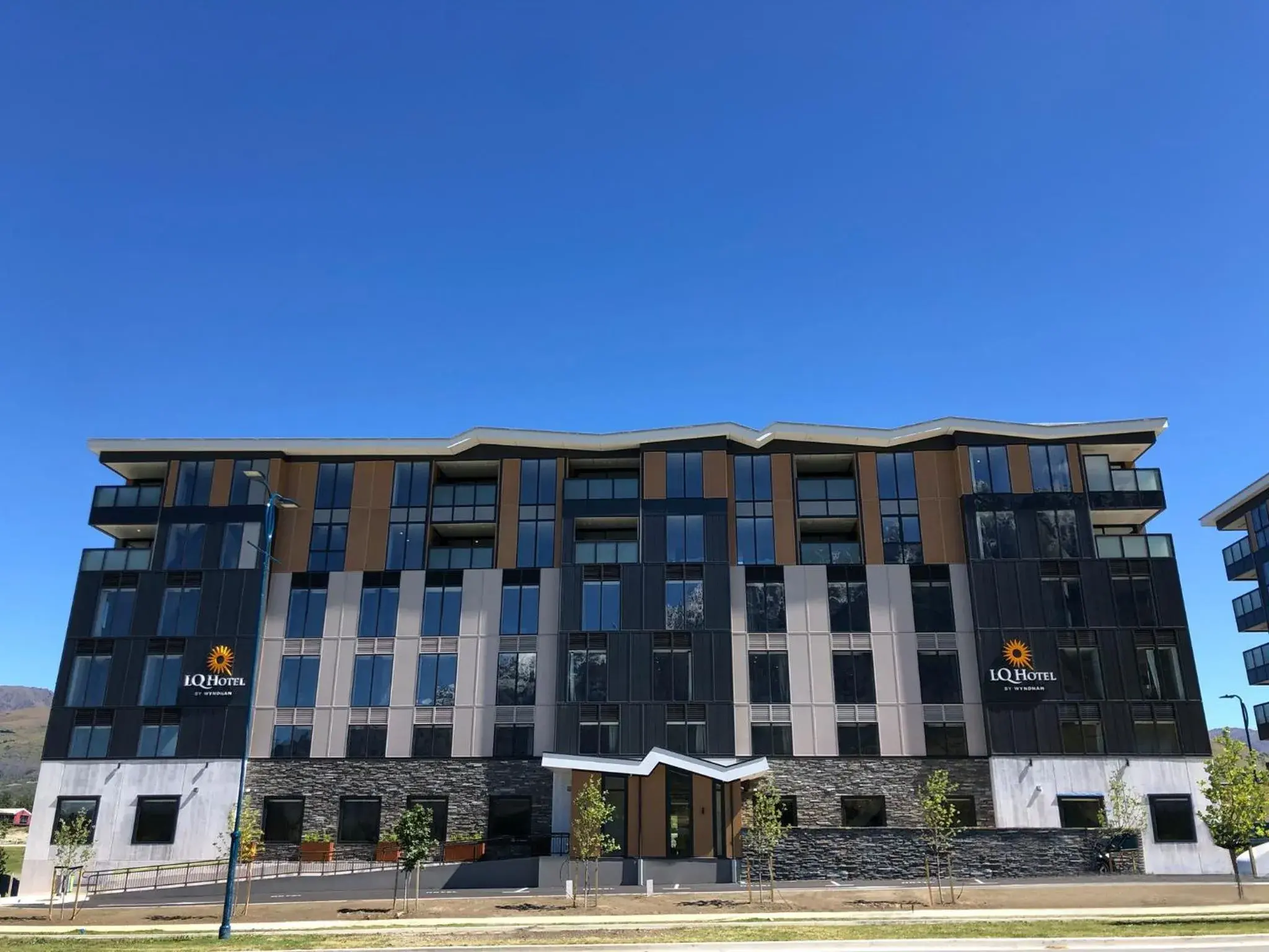 Property building in La Quinta by Wyndham Remarkables Park Queenstown Property building in La Quinta by Wyndham Remarkables Park Queenstown