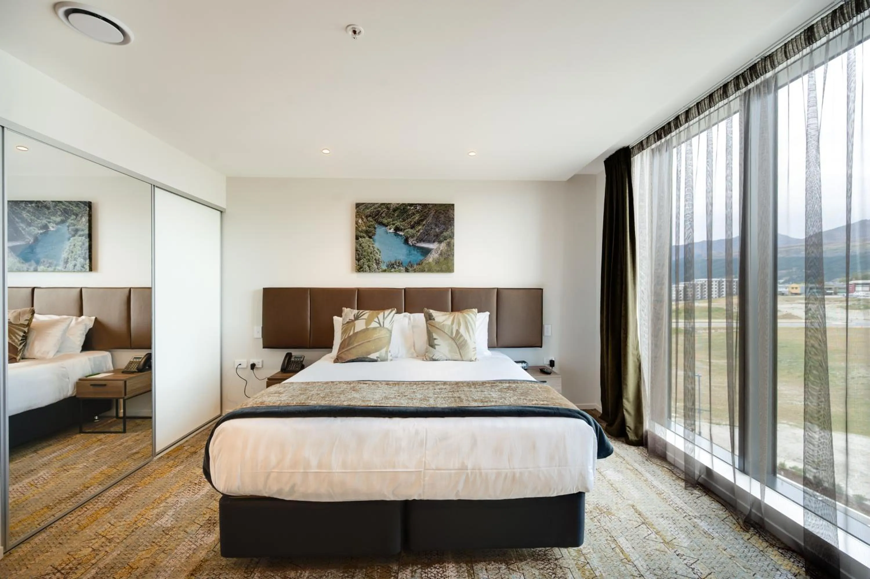 Bedroom, Bed in La Quinta by Wyndham Remarkables Park Queenstown