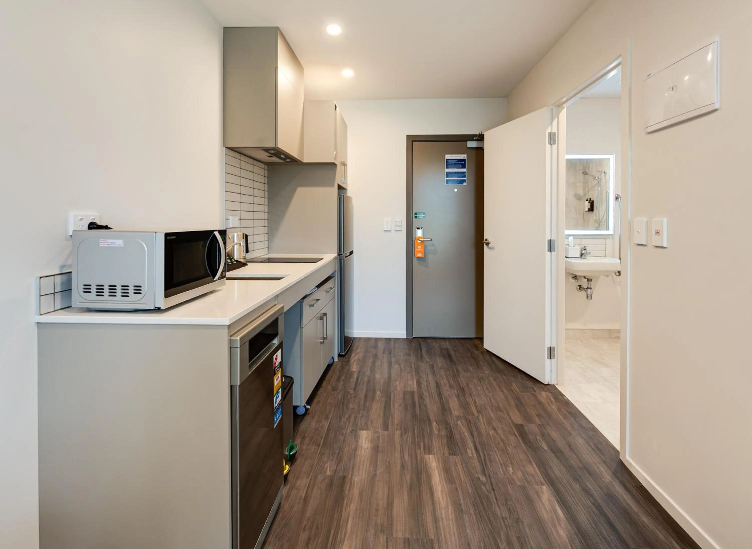 Kitchen or kitchenette in La Quinta by Wyndham Remarkables Park Queenstown