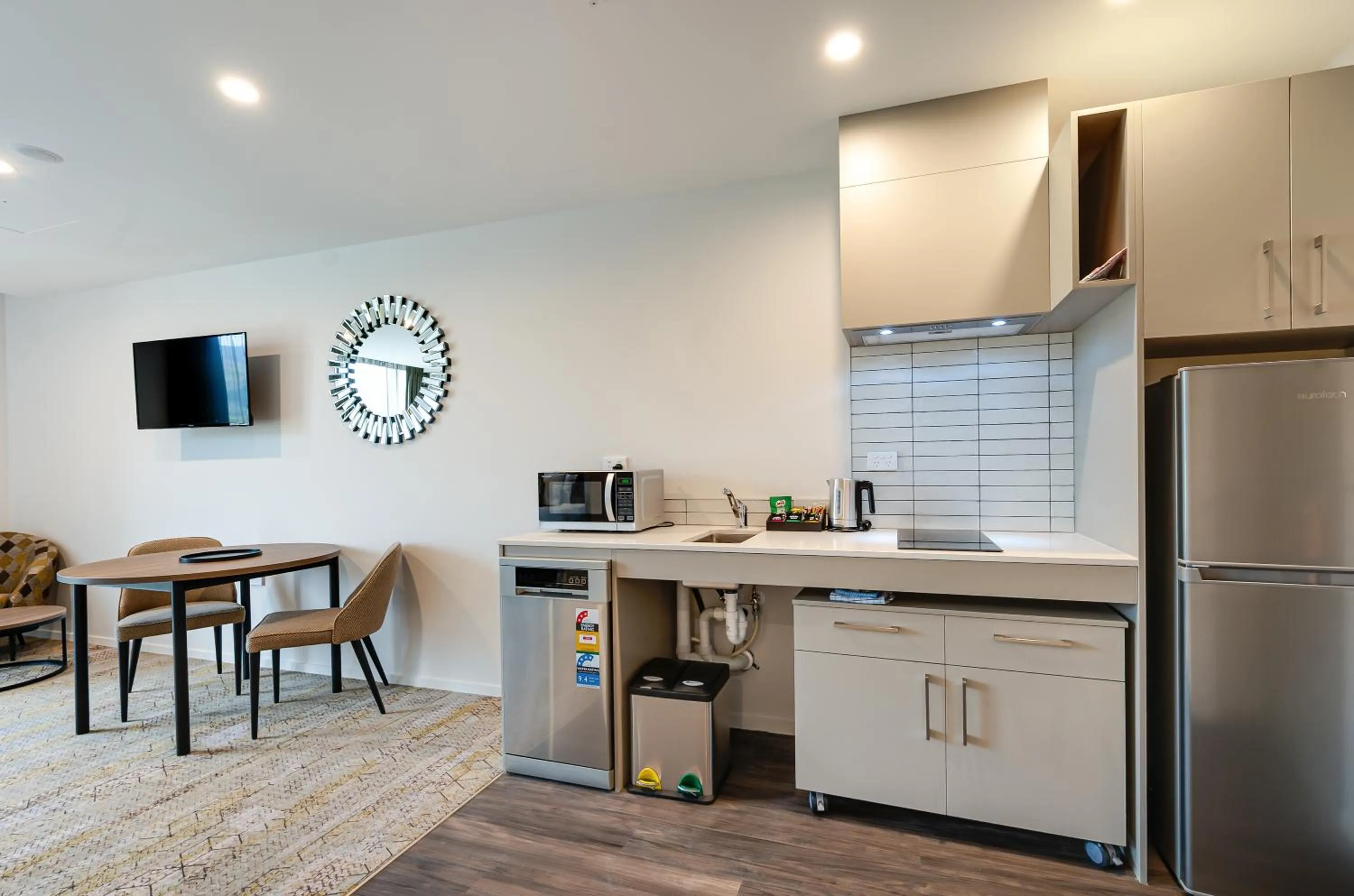 Coffee/tea facilities in La Quinta by Wyndham Remarkables Park Queenstown