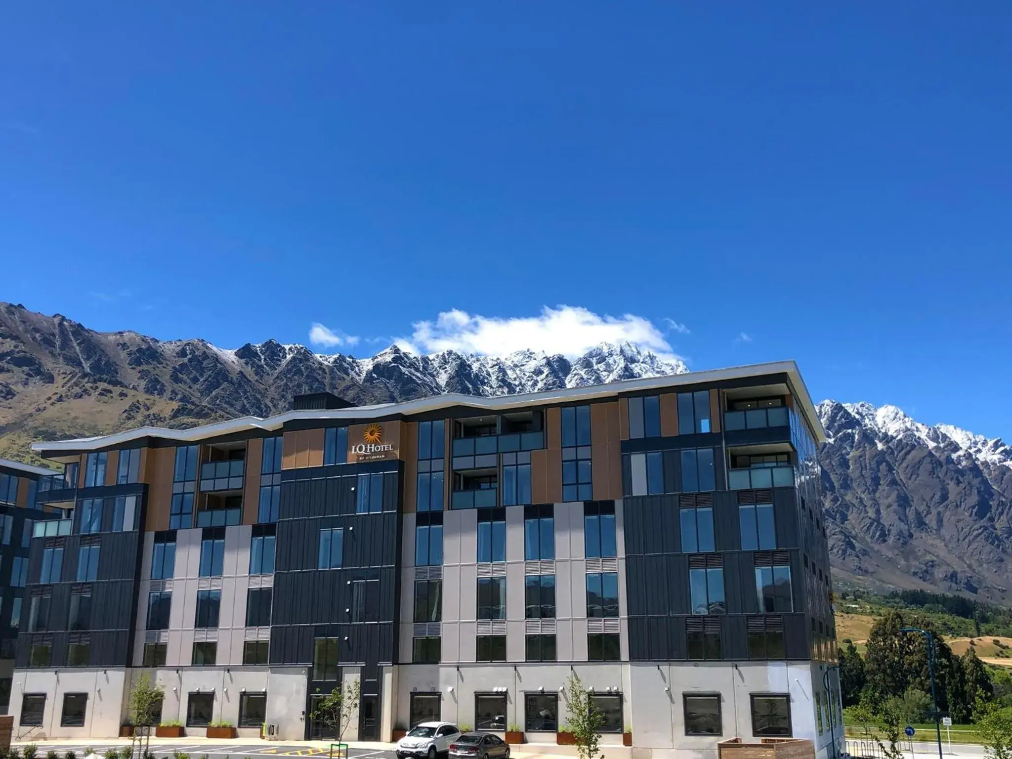 Property building in La Quinta by Wyndham Remarkables Park Queenstown Property building in La Quinta by Wyndham Remarkables Park Queenstown