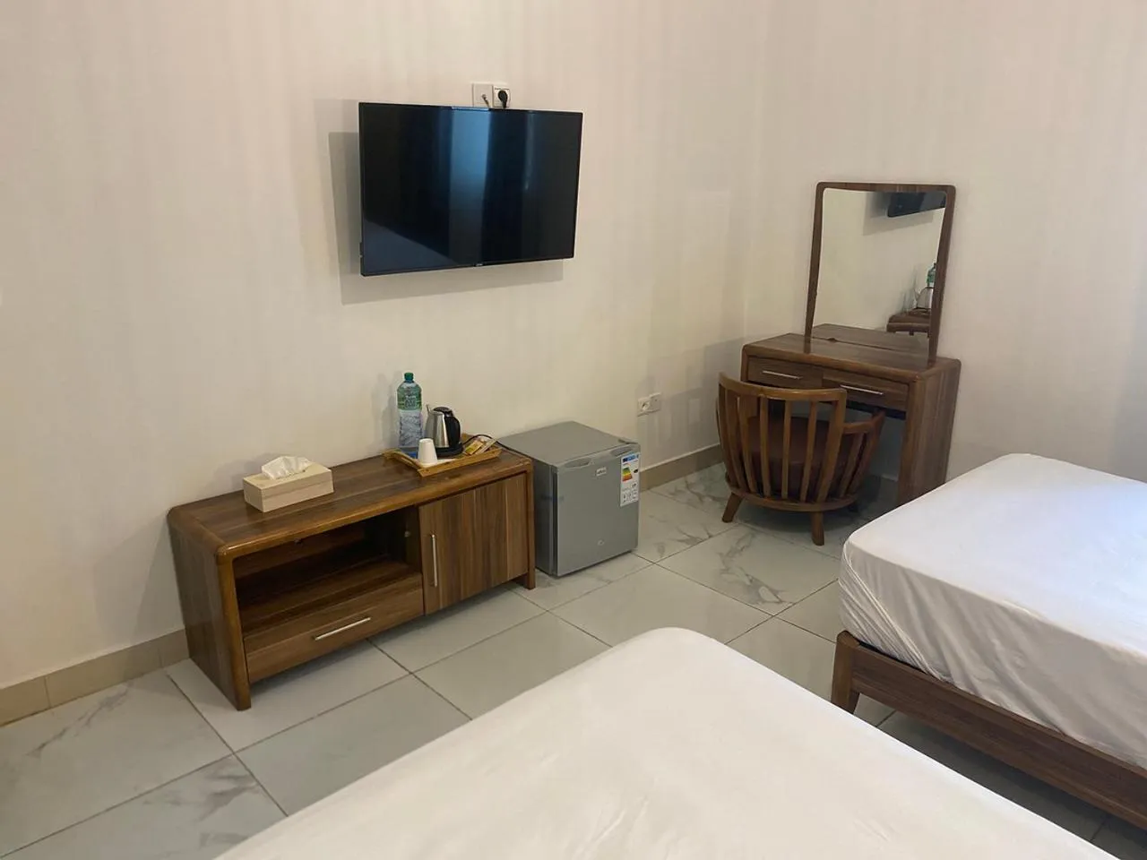 Communal lounge/ TV room, Bed in Hotel Residence La Corniche