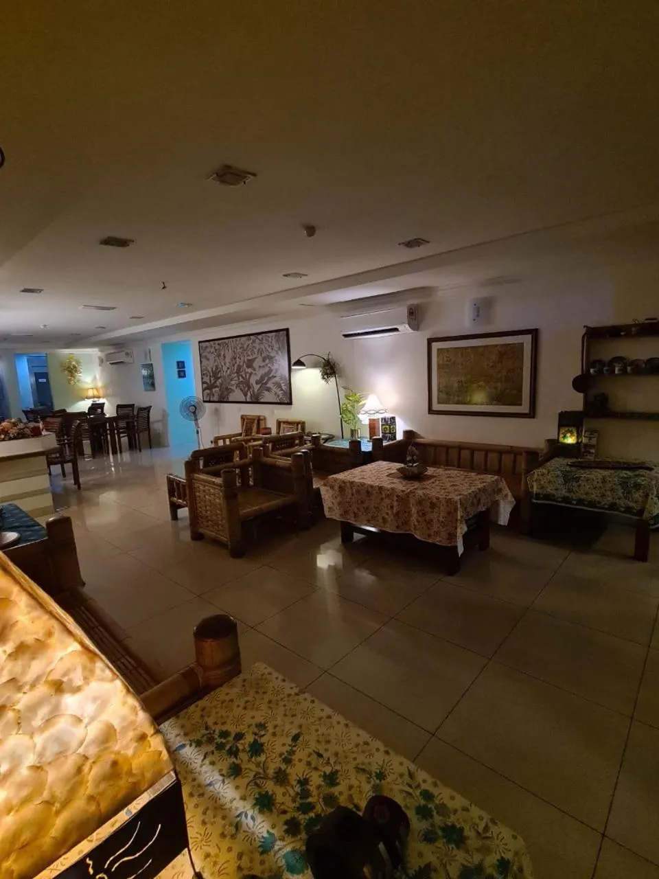 Communal lounge/ TV room in Hotel Johan