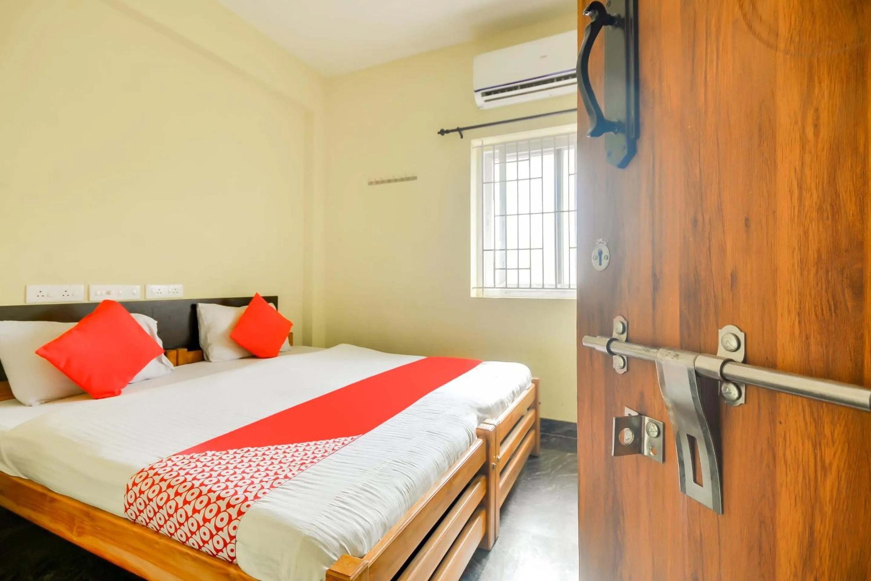 Bedroom in Hotel O St Residency