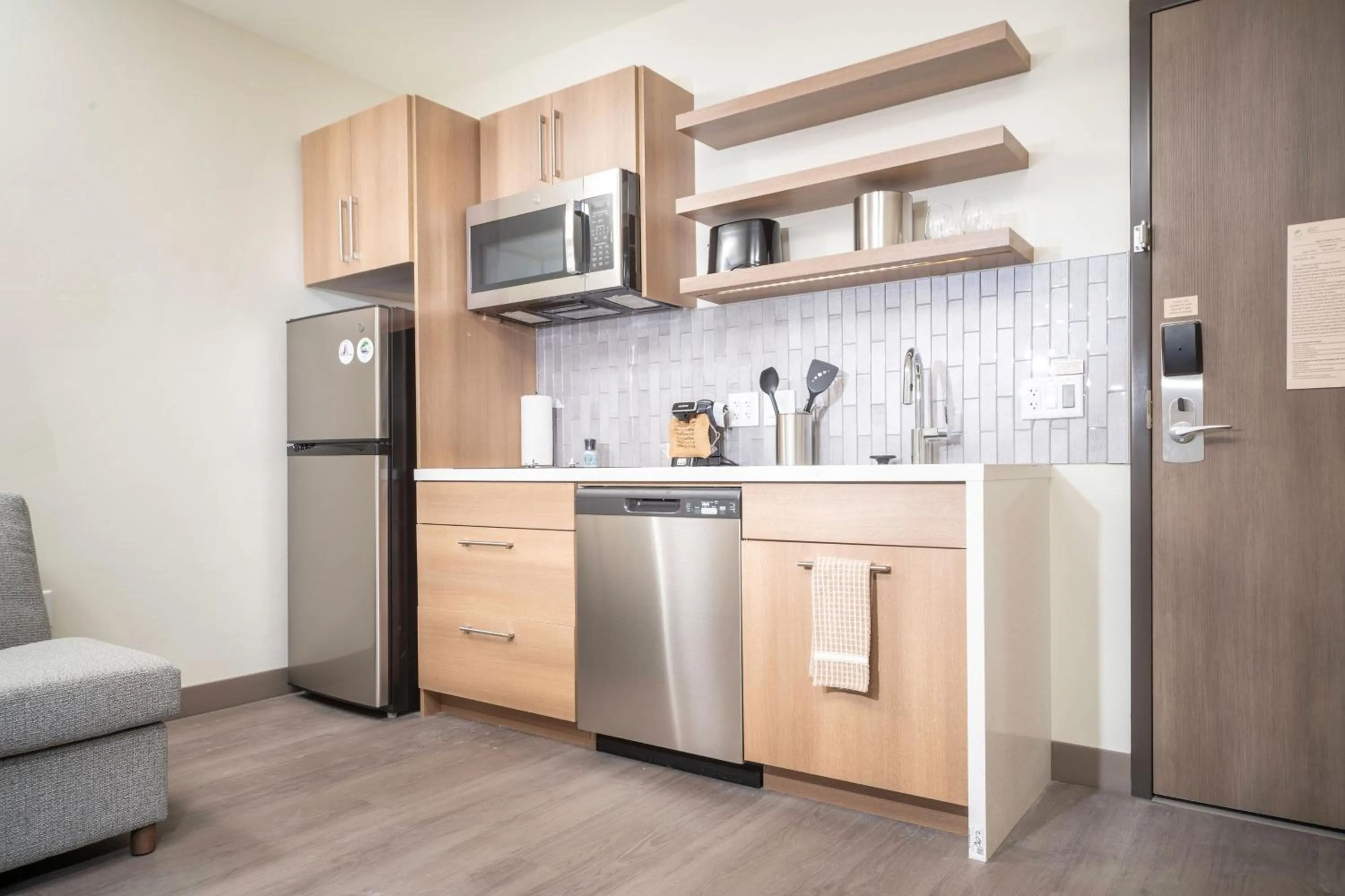 Kitchen or kitchenette in Element Moab