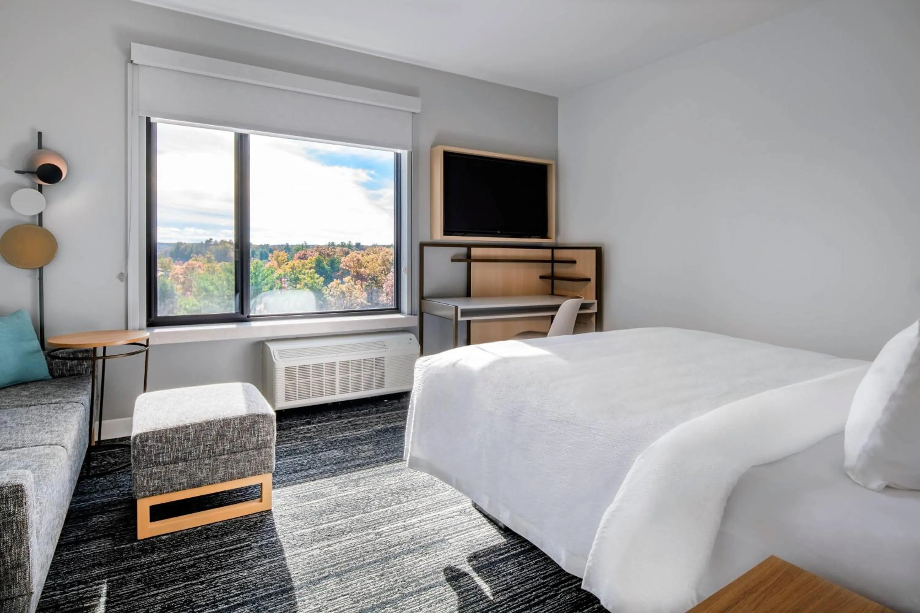 Bedroom, Bed in TownePlace Suites By Marriott Wrentham Plainville