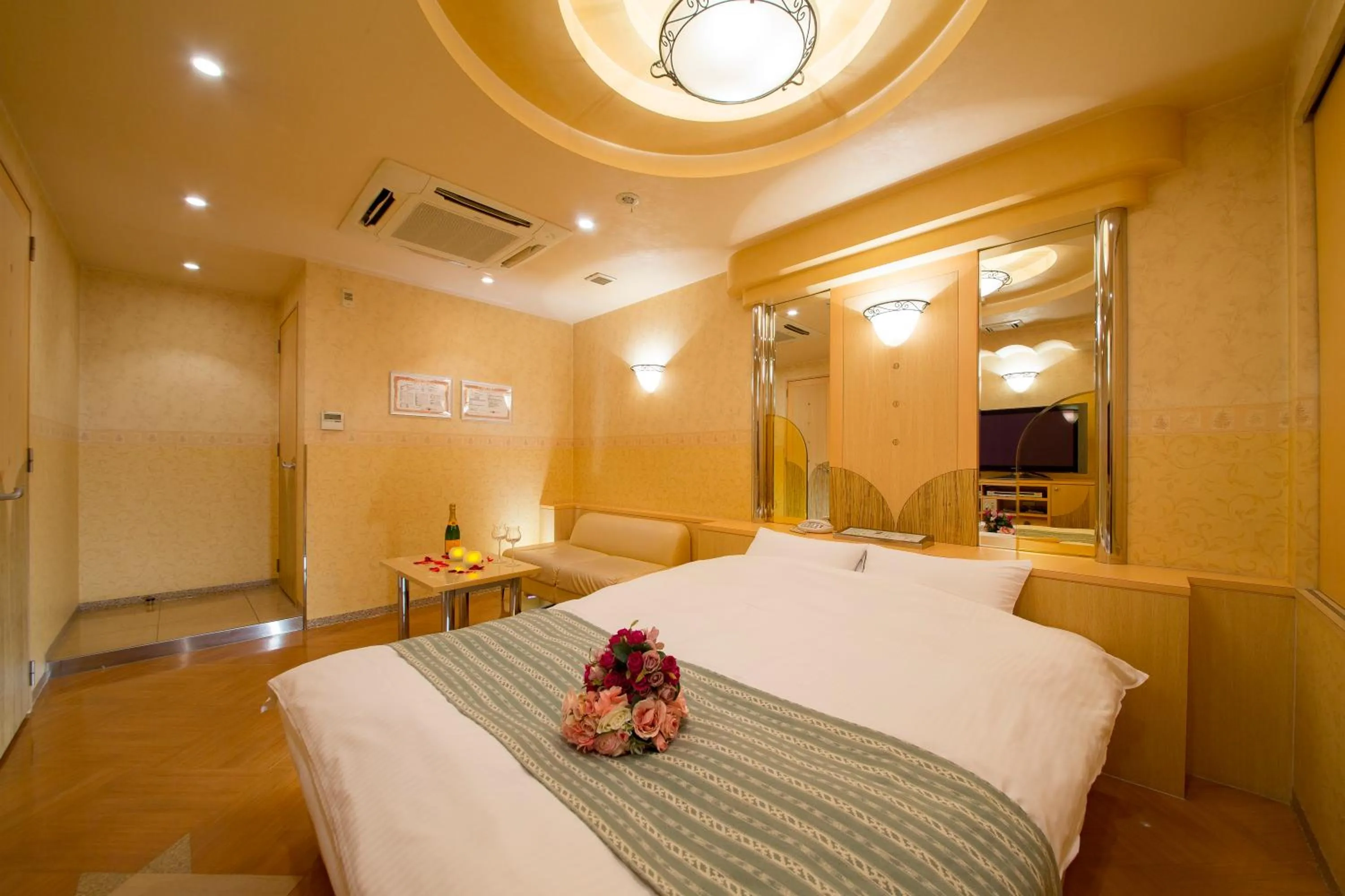 Bed in HOTEL THE i Adult only