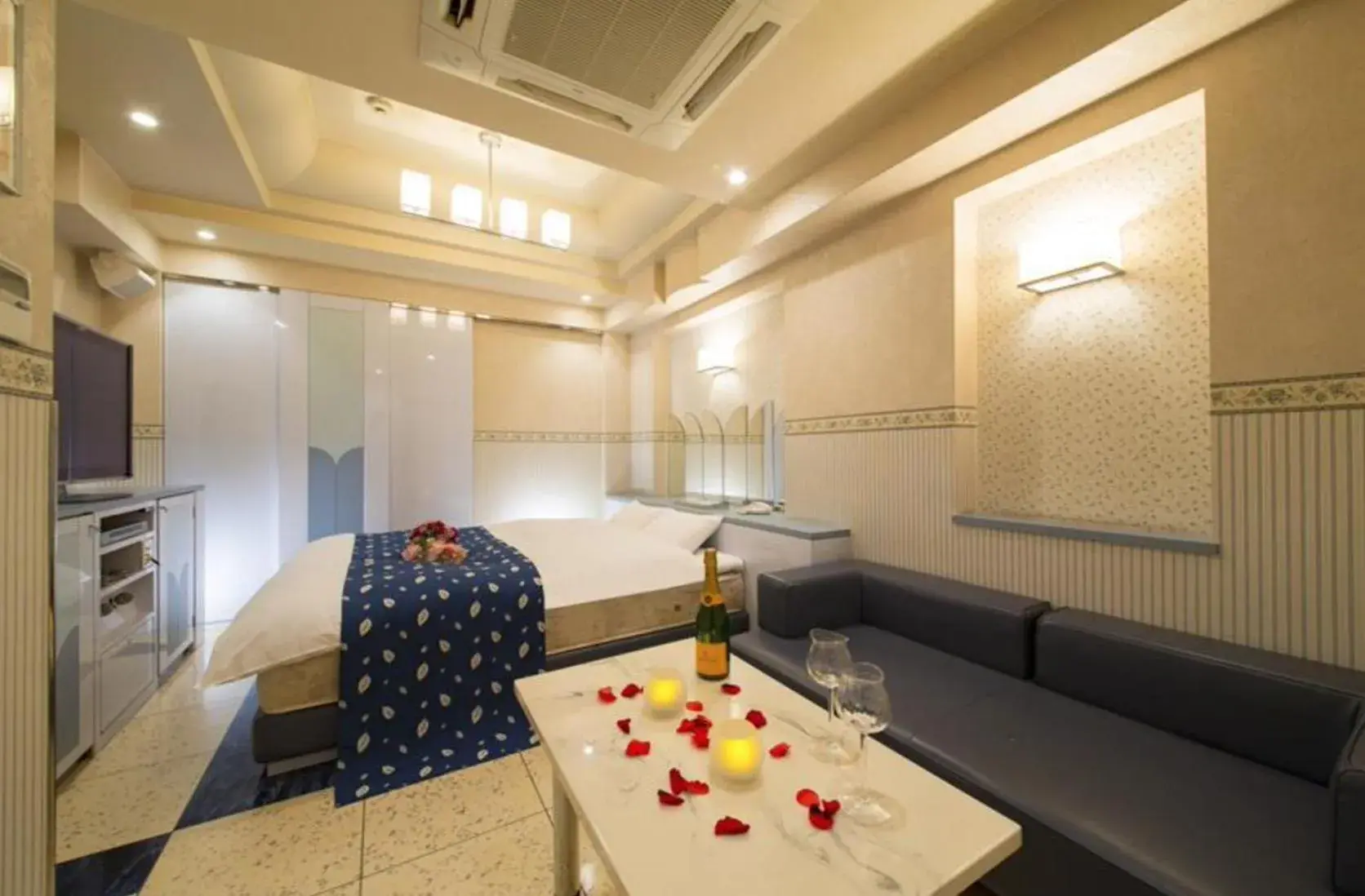 Photo of the whole room in HOTEL THE i Adult only Photo of the whole room in HOTEL THE i Adult only