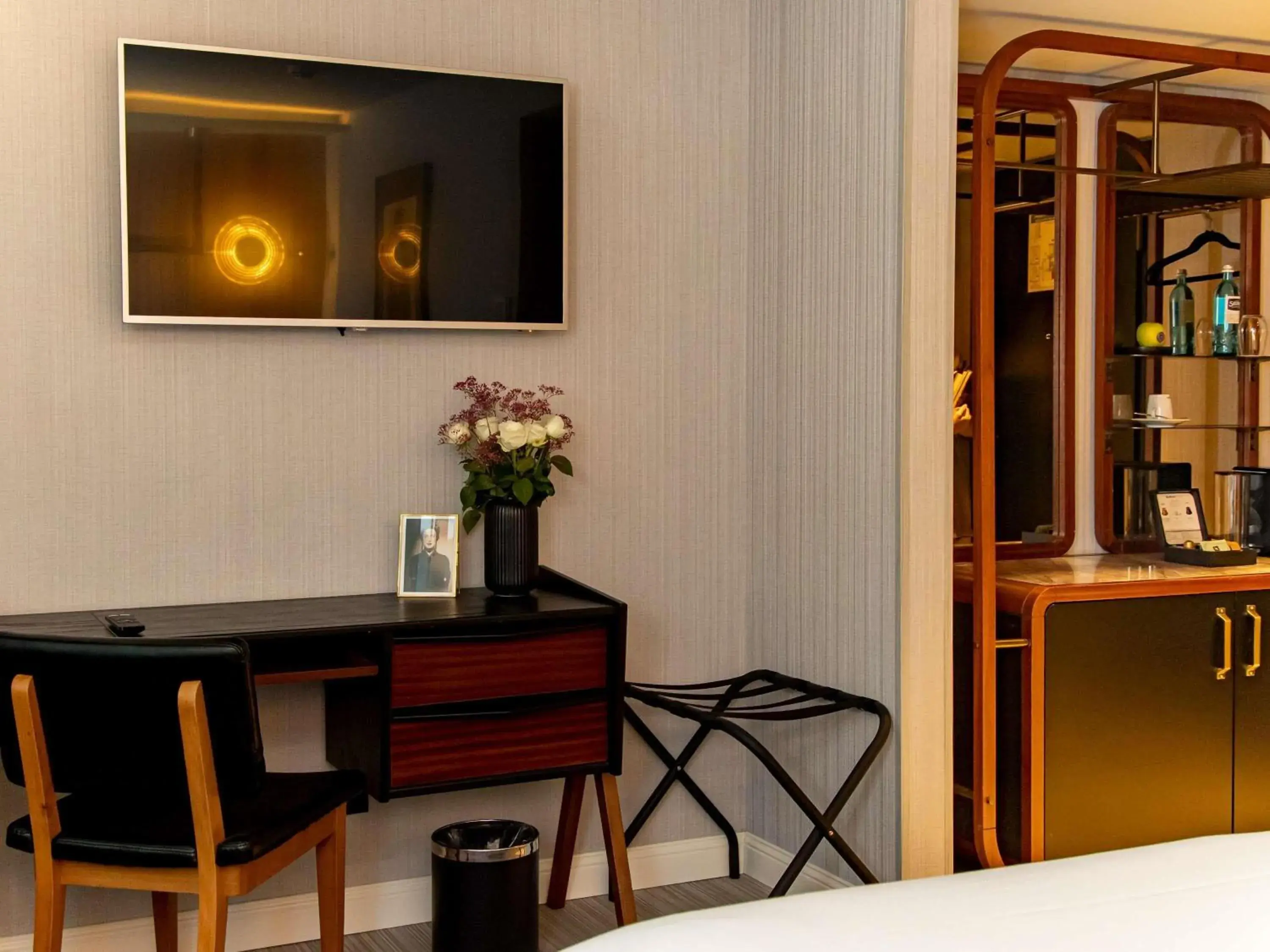 Bedroom in MUZE Hotel Dusseldorf - Handwritten Collection Bedroom in MUZE Hotel Dusseldorf - Handwritten Collection