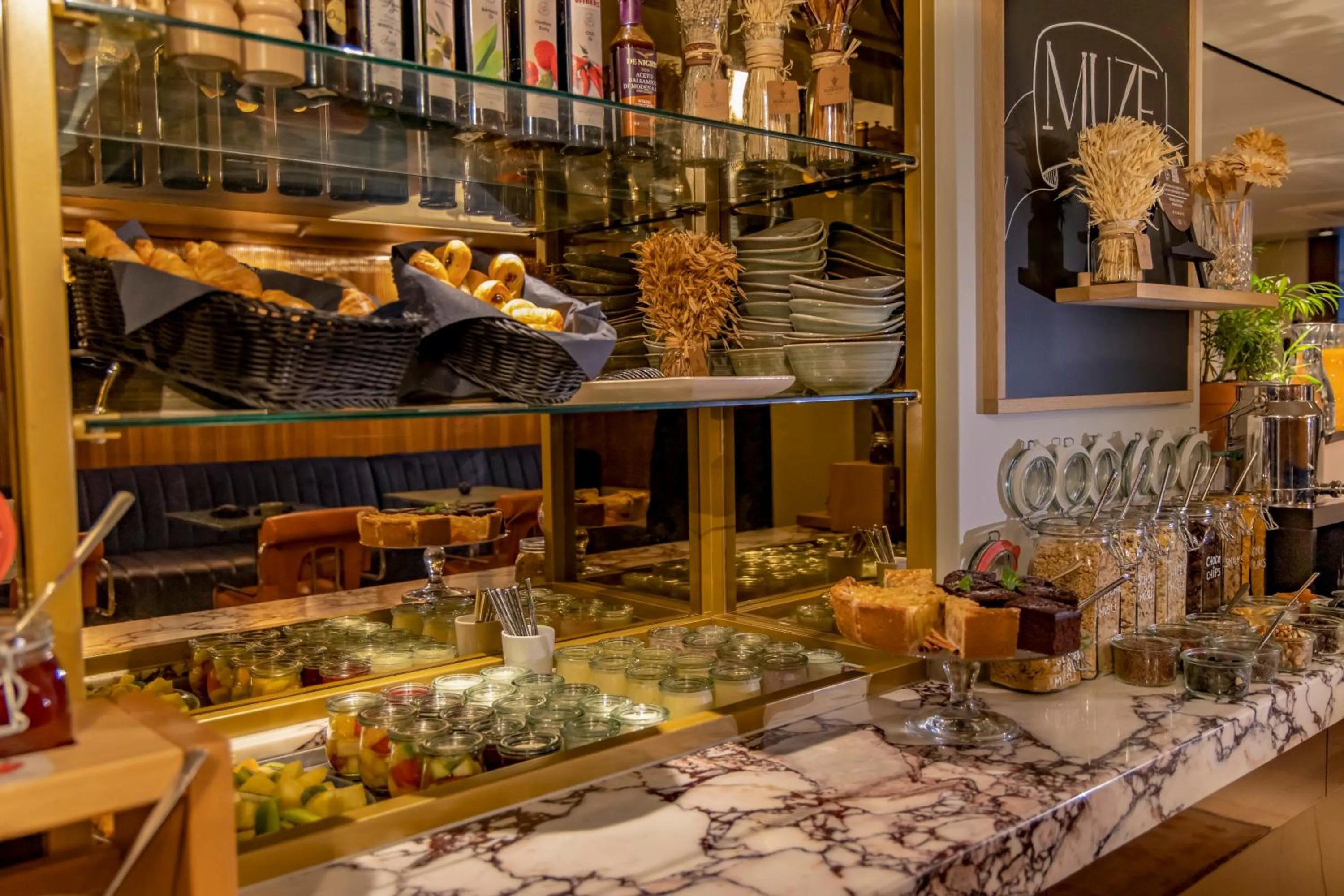 Buffet breakfast in MUZE Hotel Dusseldorf - Handwritten Collection