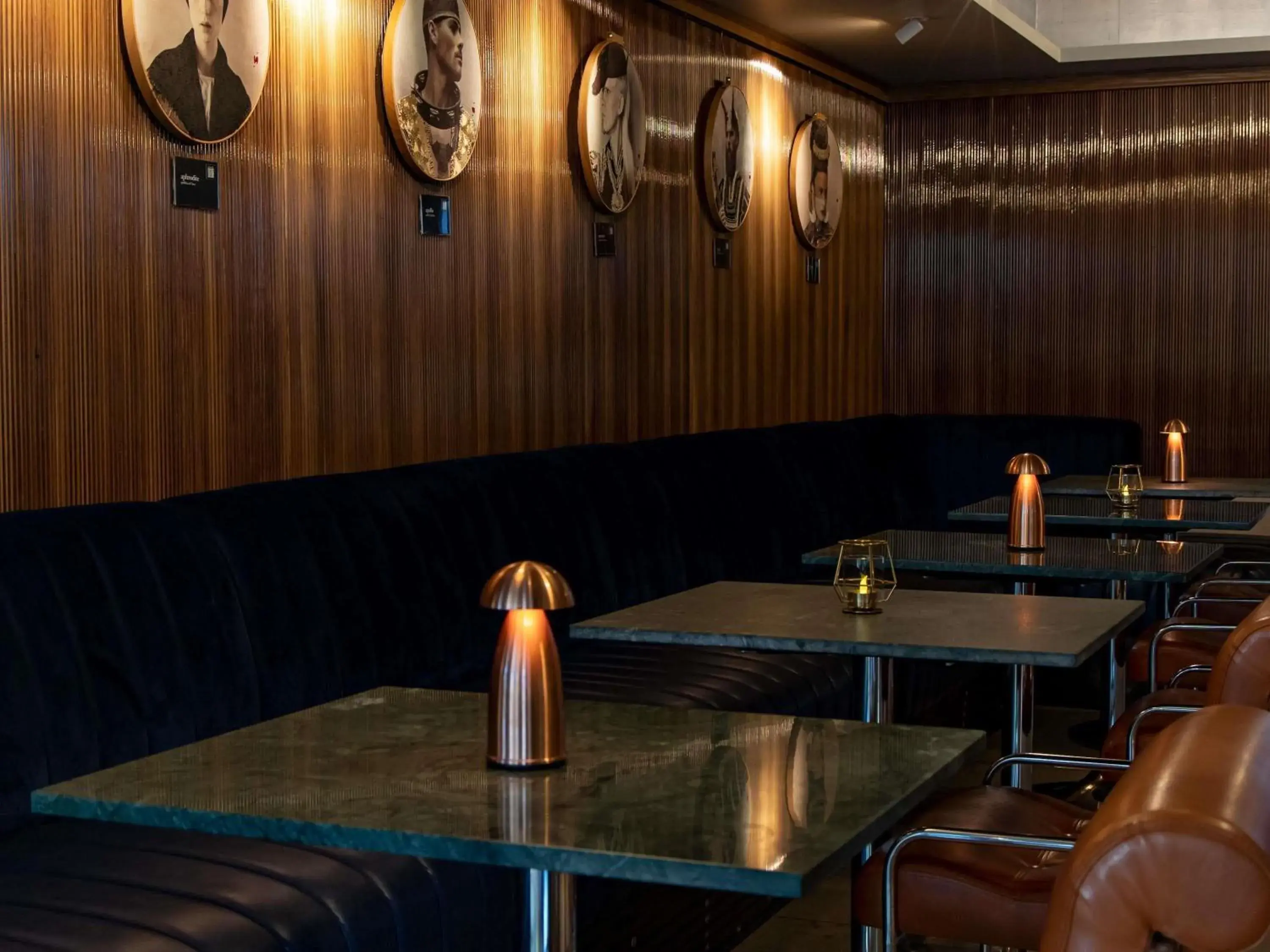 Lounge or bar in MUZE Hotel Dusseldorf - Handwritten Collection Lounge or bar in MUZE Hotel Dusseldorf - Handwritten Collection