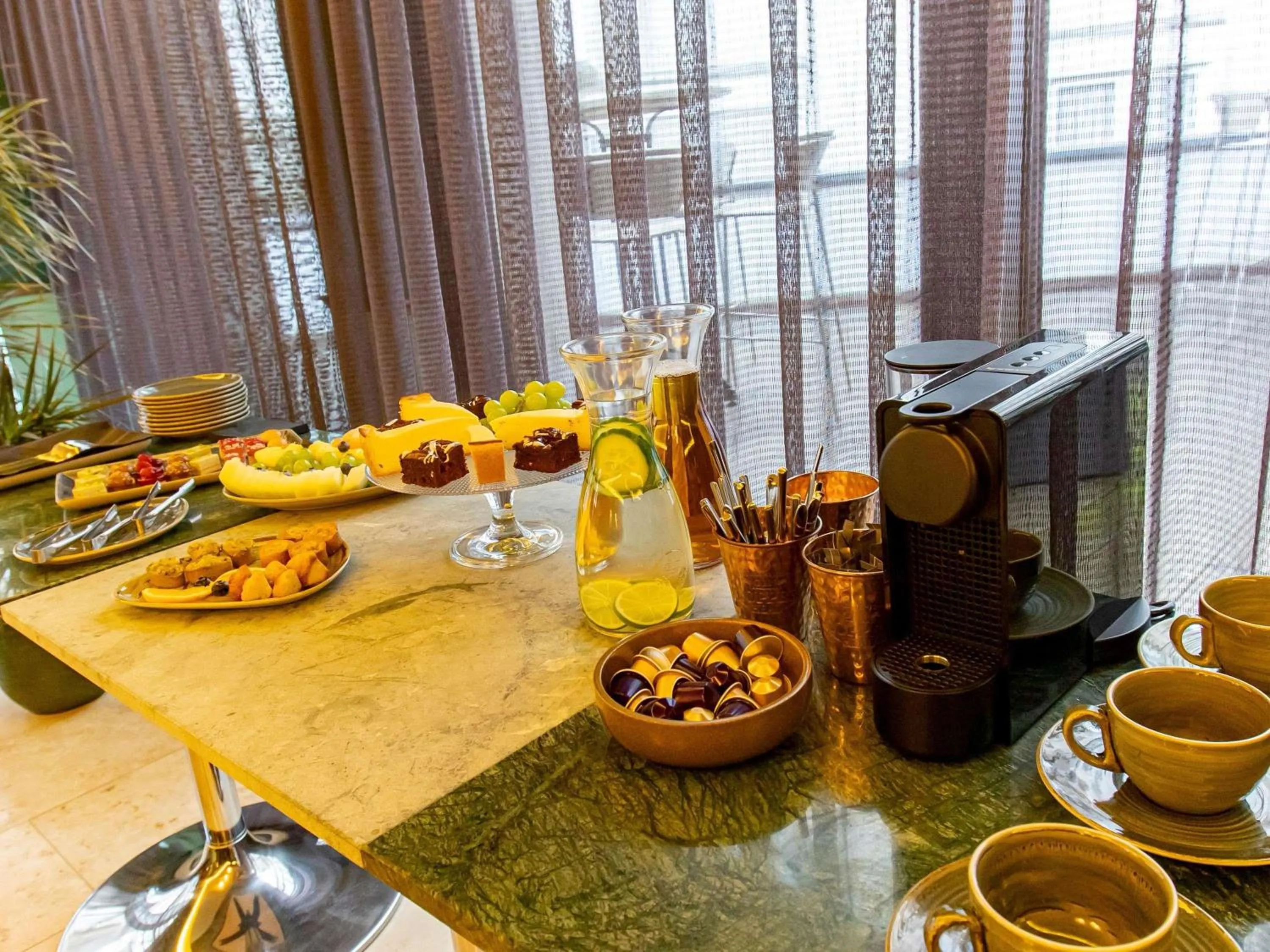 Meeting/conference room in MUZE Hotel Dusseldorf - Handwritten Collection