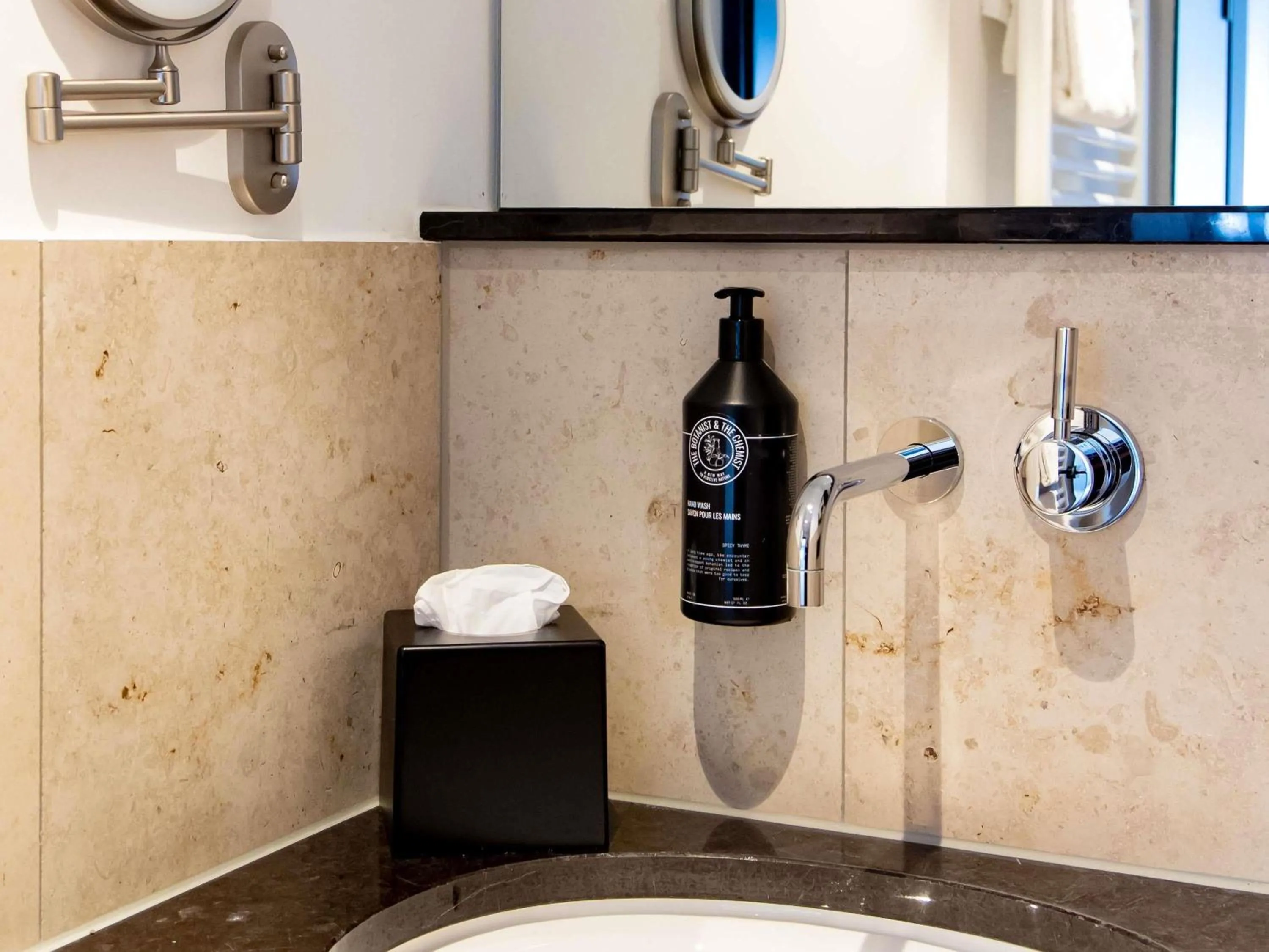 Bedroom in MUZE Hotel Dusseldorf - Handwritten Collection