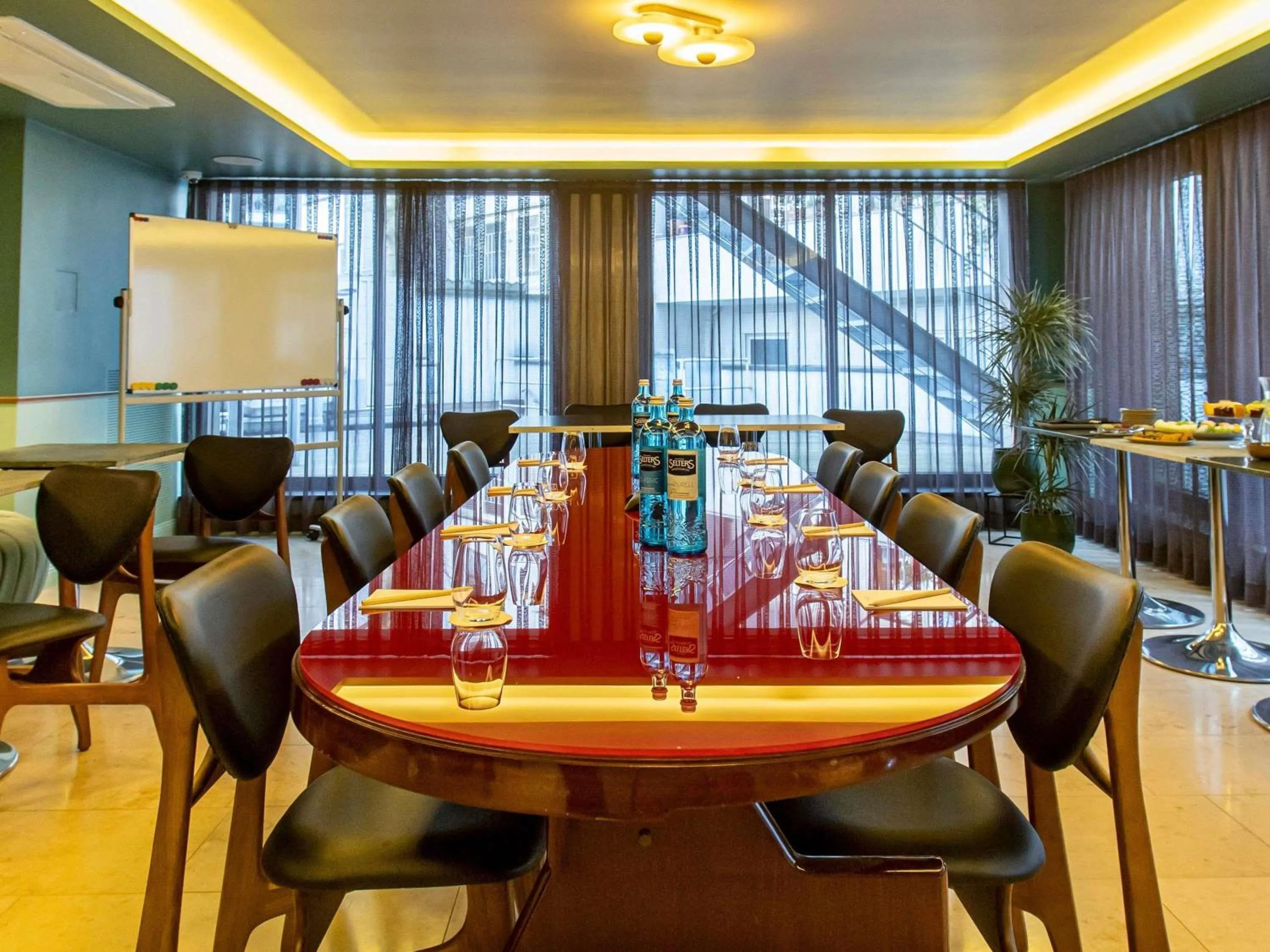 Meeting/conference room in MUZE Hotel Dusseldorf - Handwritten Collection