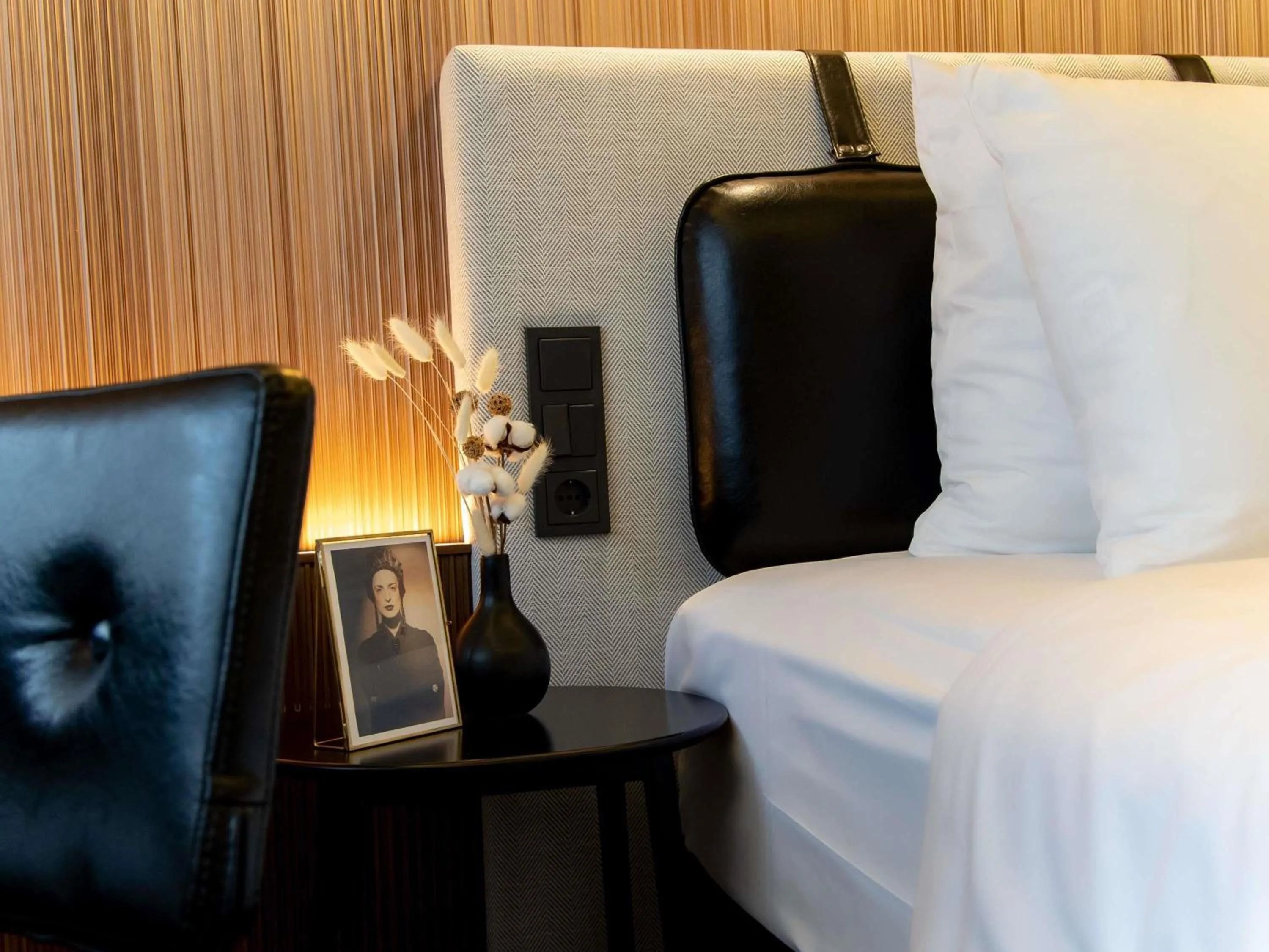 Bedroom, Bed in MUZE Hotel Dusseldorf - Handwritten Collection